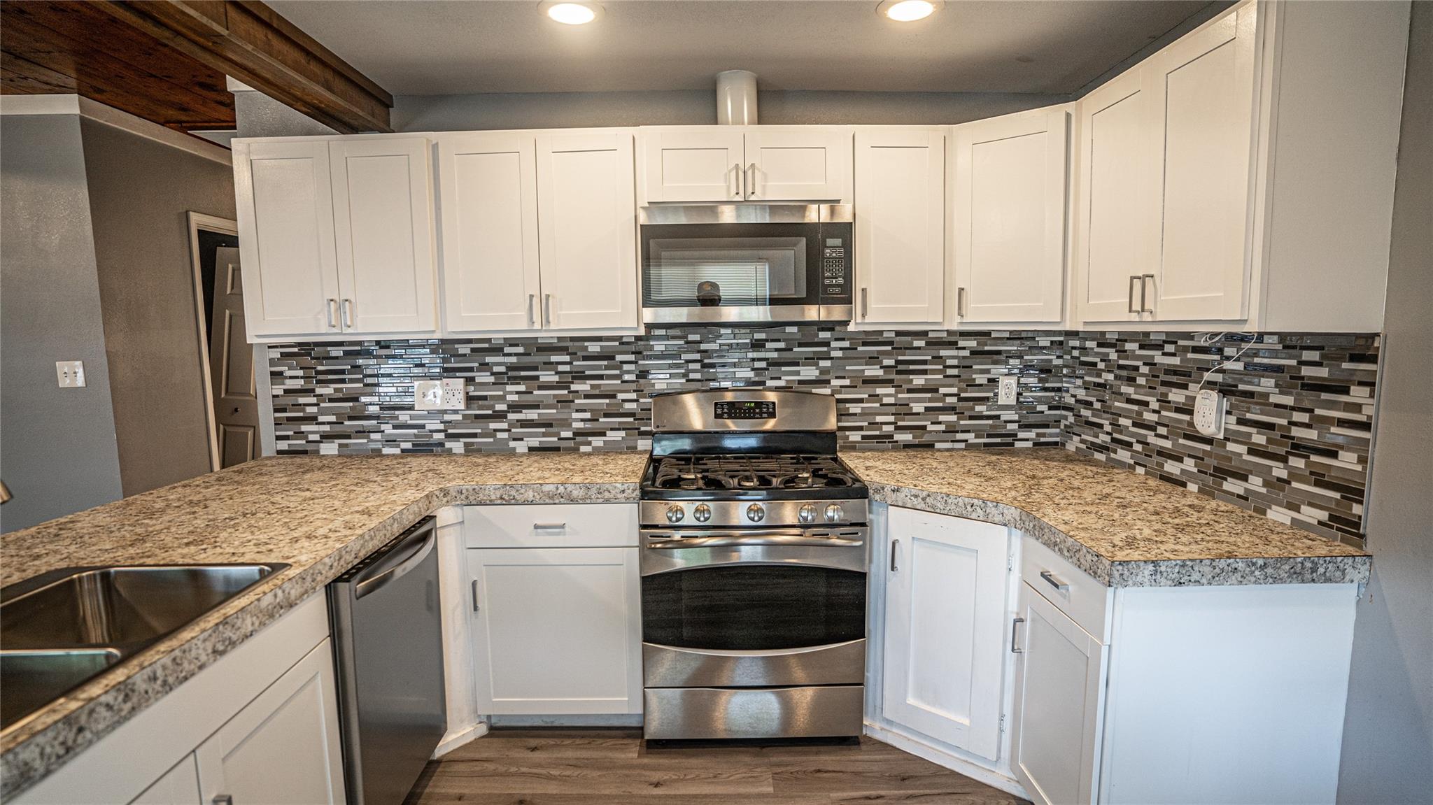 106 W Hoopes Ave, Pflugerville, TX 78660