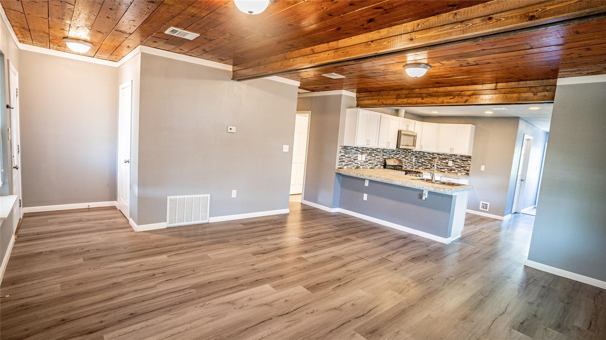 106 W Hoopes Ave, Pflugerville, TX 78660