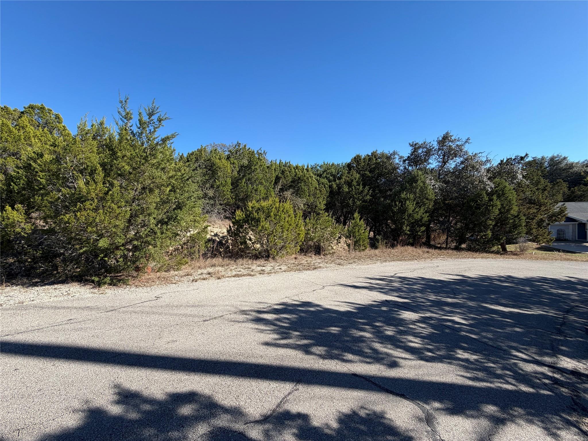 5001 Arrowhead Dr, Lago Vista, TX 78645