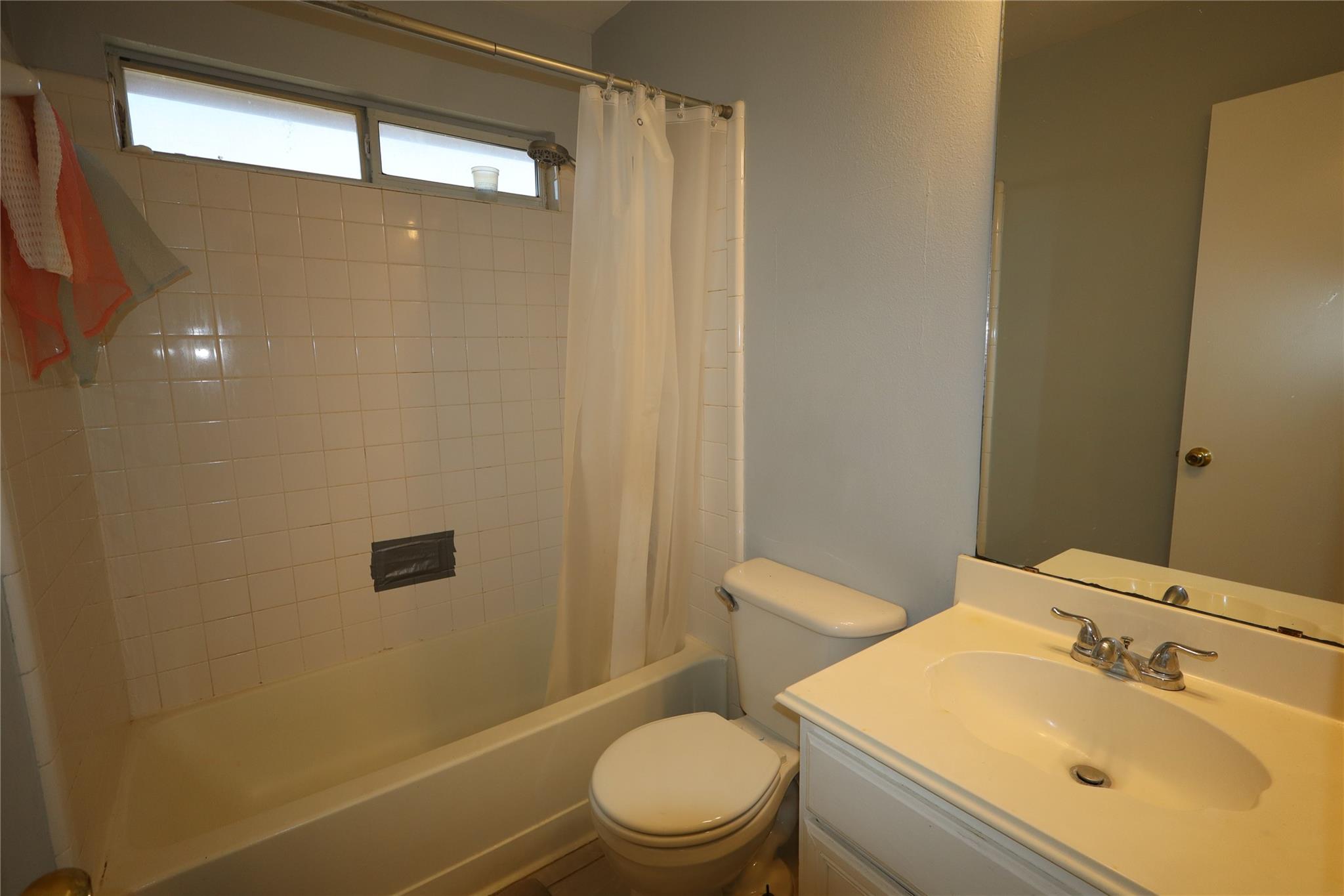 7003 Apperson St, Del Valle, TX 78617