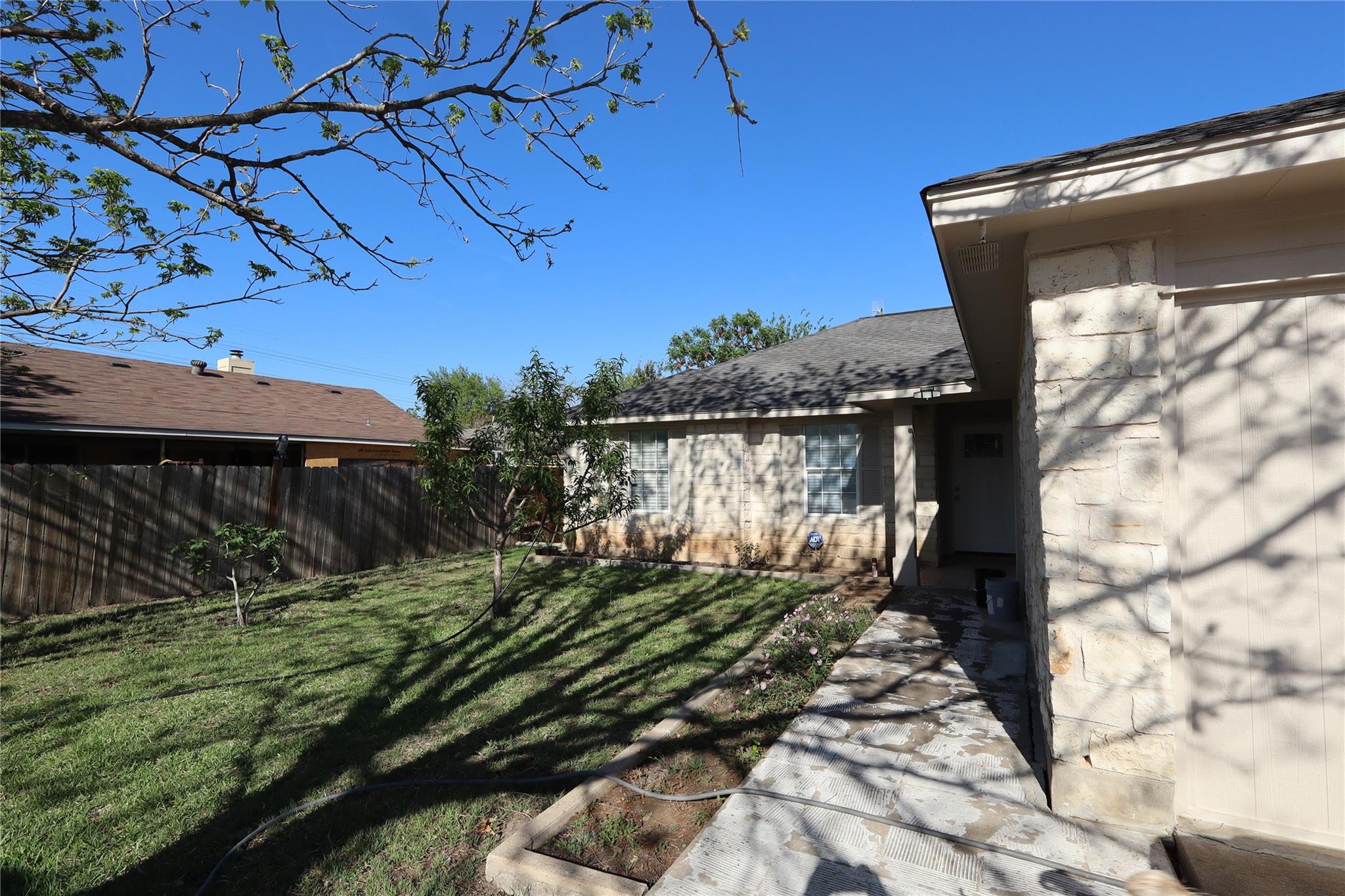 7003 Apperson St, Del Valle, TX 78617