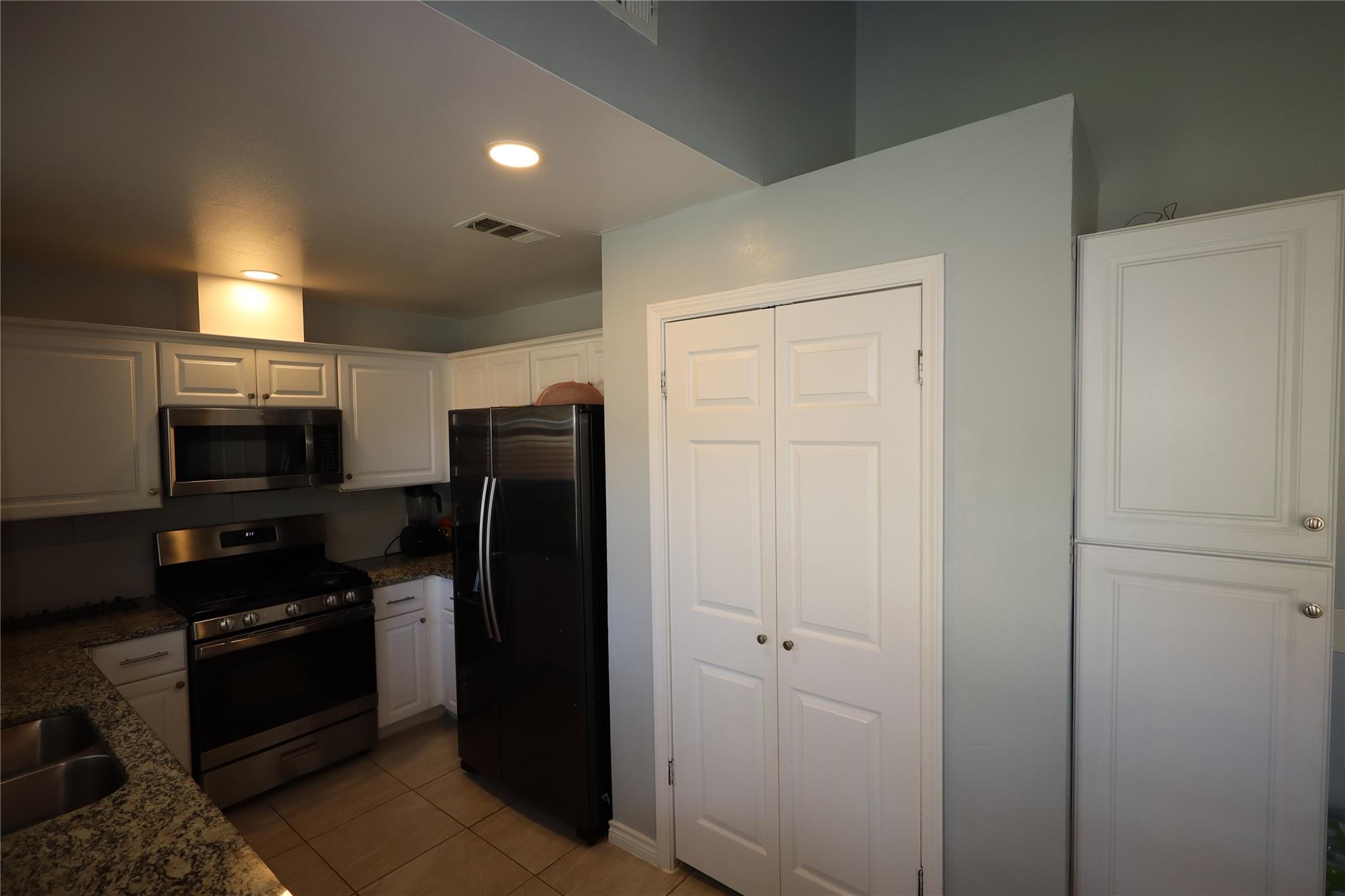 7003 Apperson St, Del Valle, TX 78617