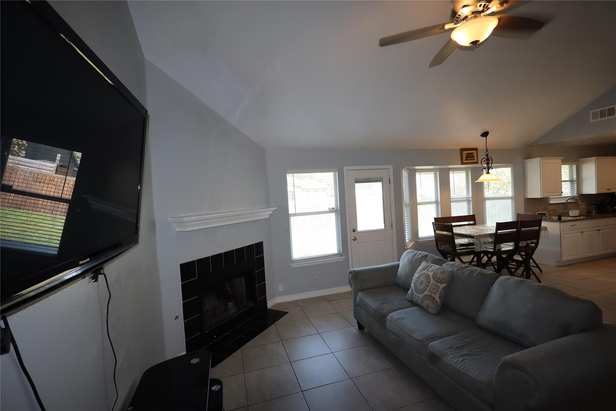 7003 Apperson St, Del Valle, TX 78617