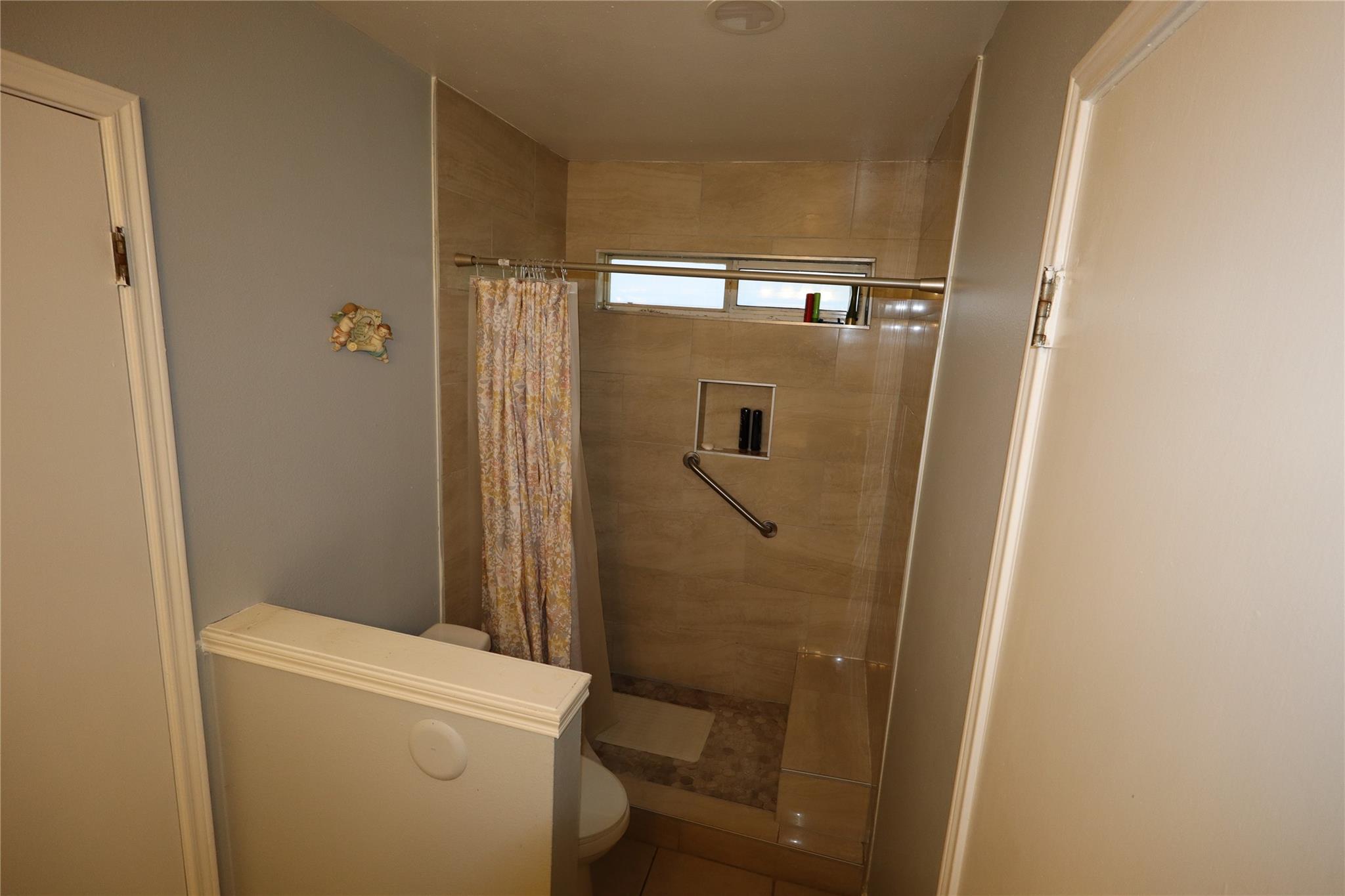 7003 Apperson St, Del Valle, TX 78617