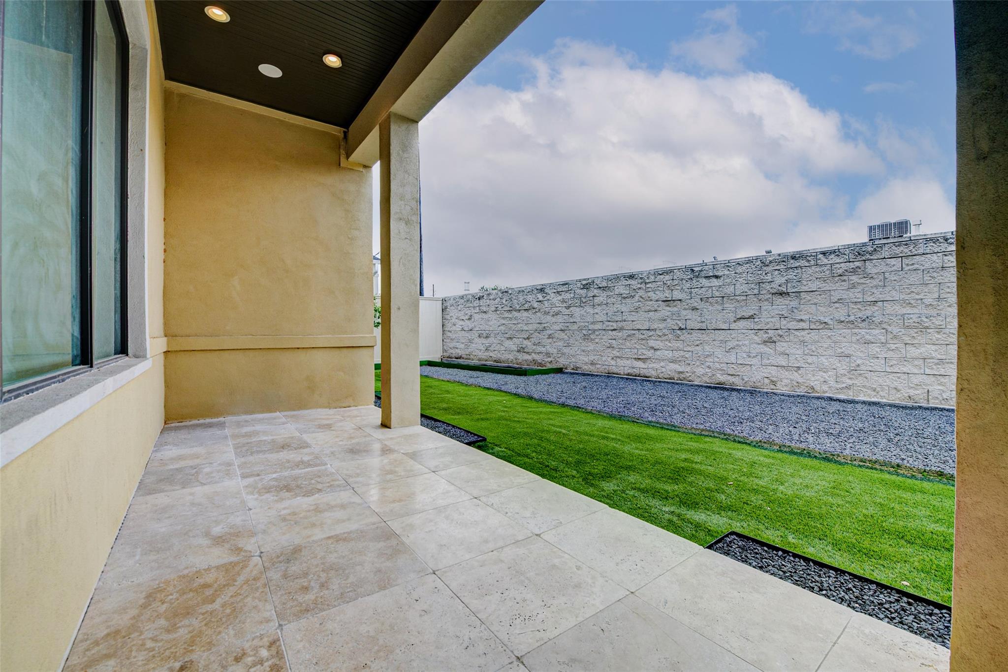 2822 Westgrove Ln, Houston, TX 77027