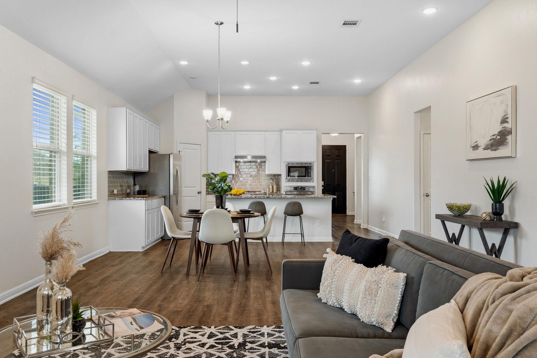 235 Sage Holw S, Dripping Springs, TX 78620