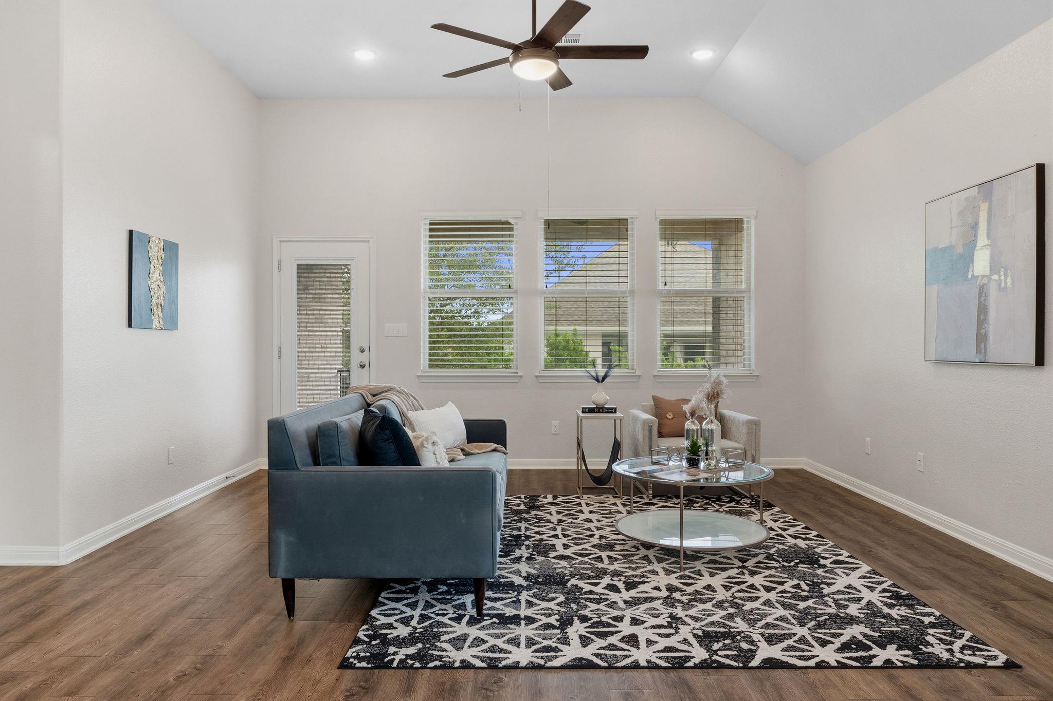 235 Sage Holw S, Dripping Springs, TX 78620