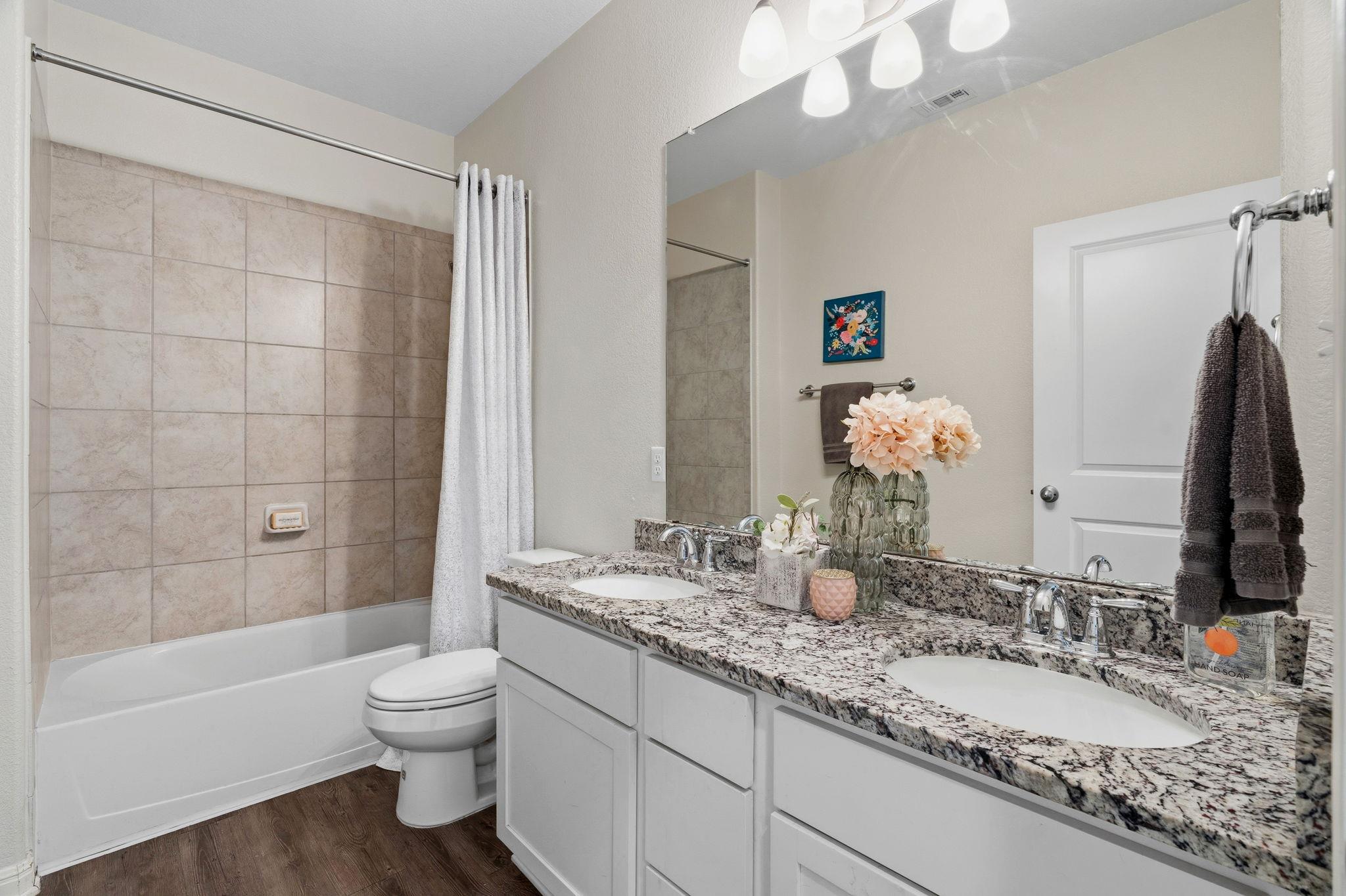 235 Sage Holw S, Dripping Springs, TX 78620