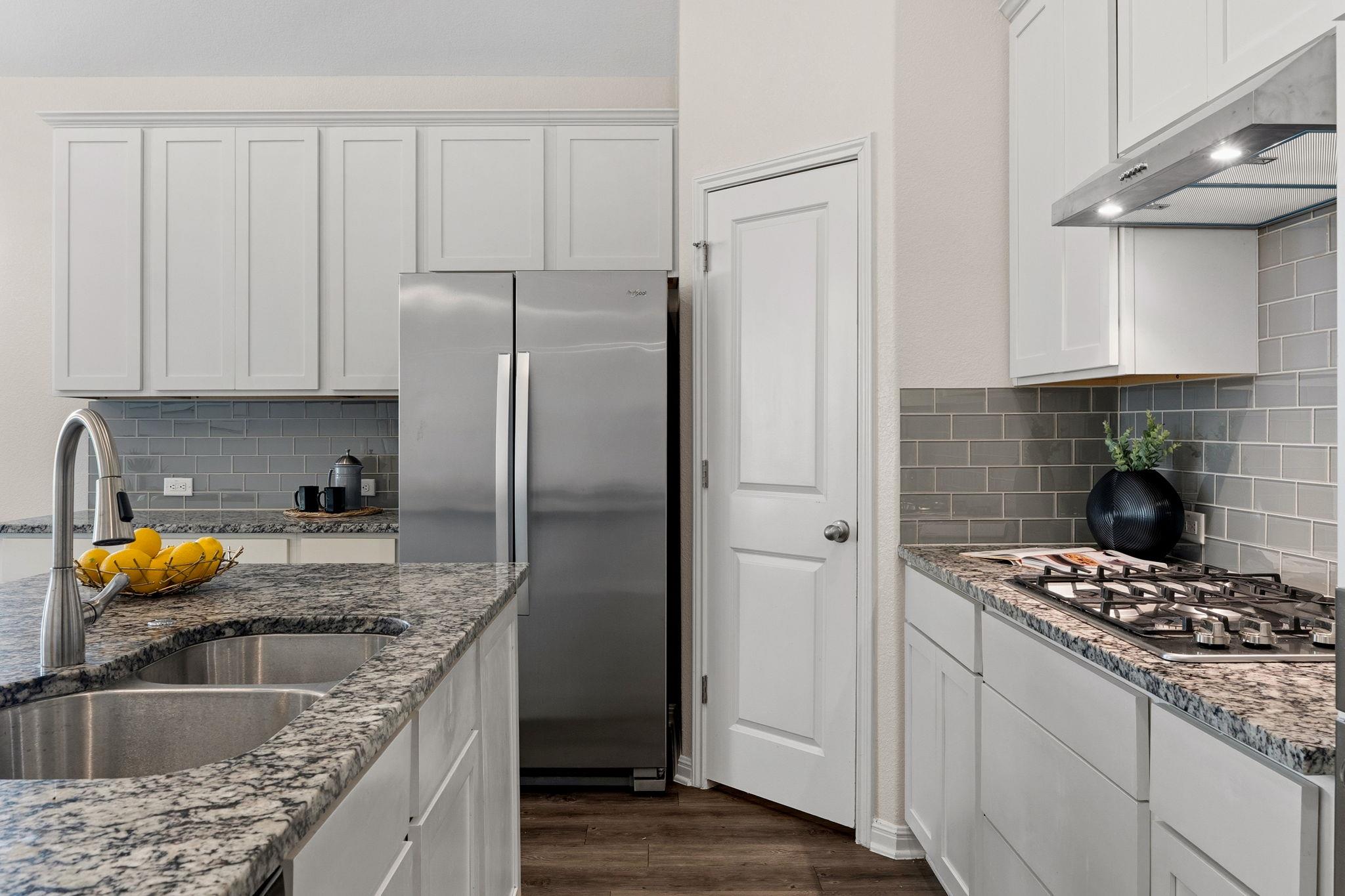 235 Sage Holw S, Dripping Springs, TX 78620