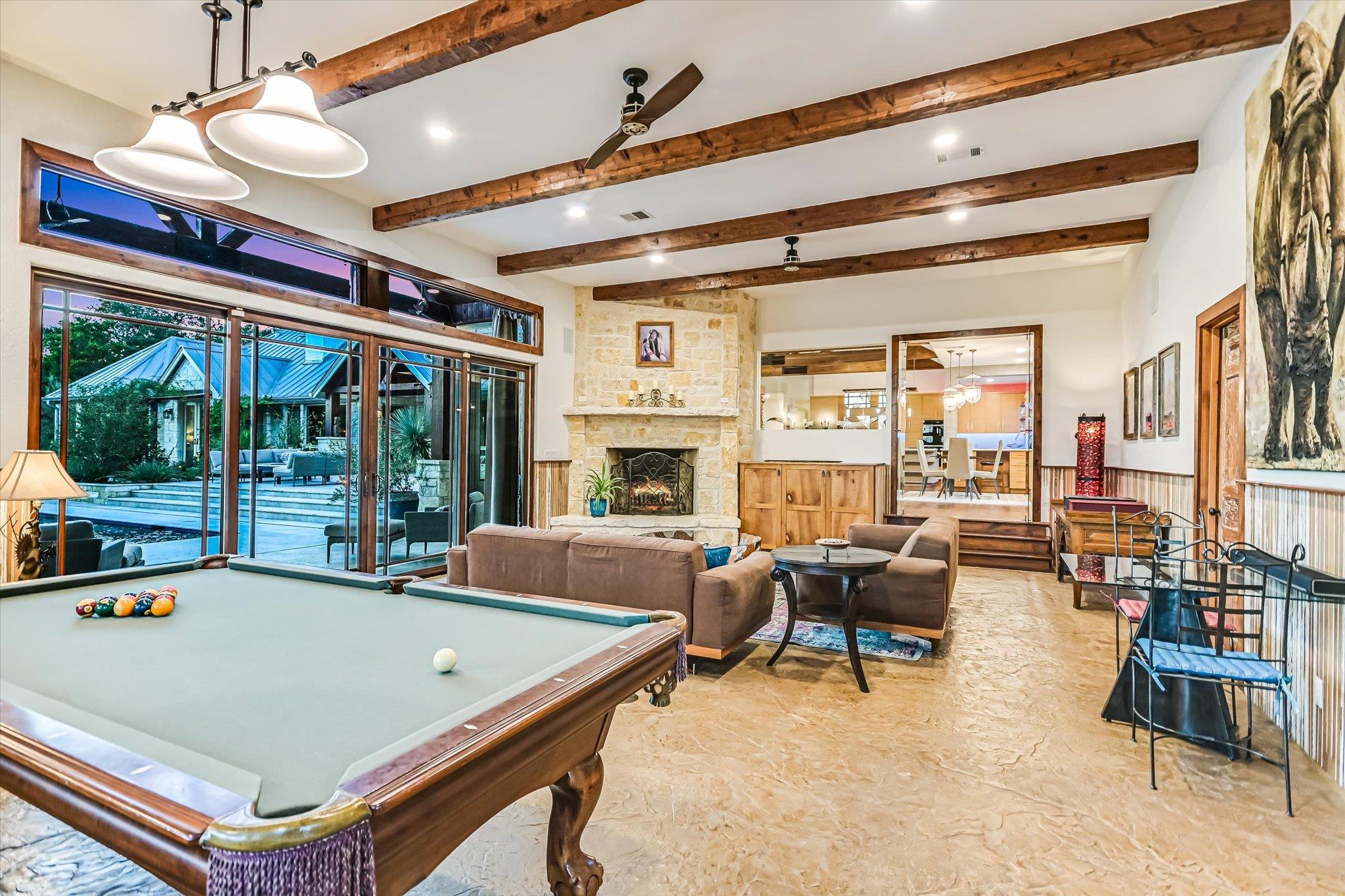 601 Crystal Creek Dr, Austin, TX 78746