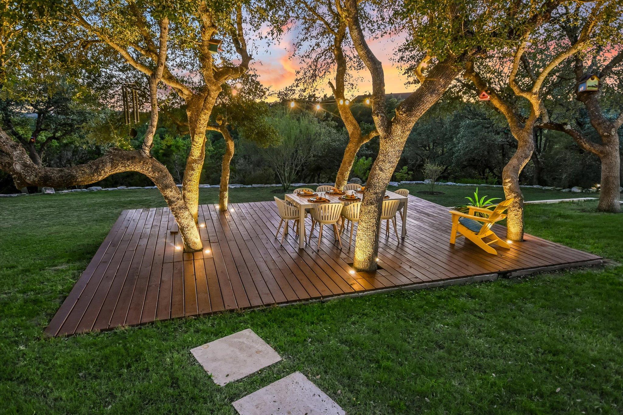 601 Crystal Creek Dr, Austin, TX 78746