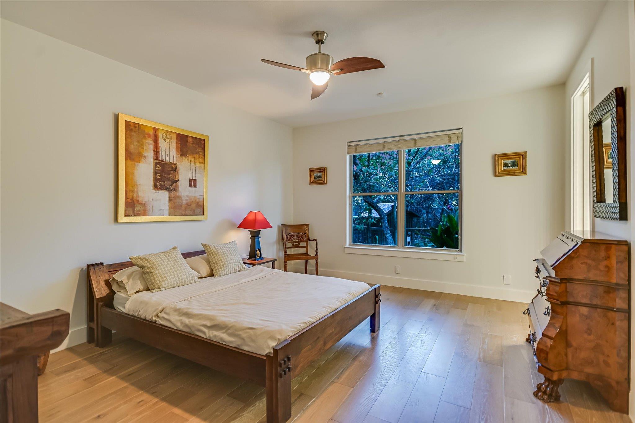 601 Crystal Creek Dr, Austin, TX 78746