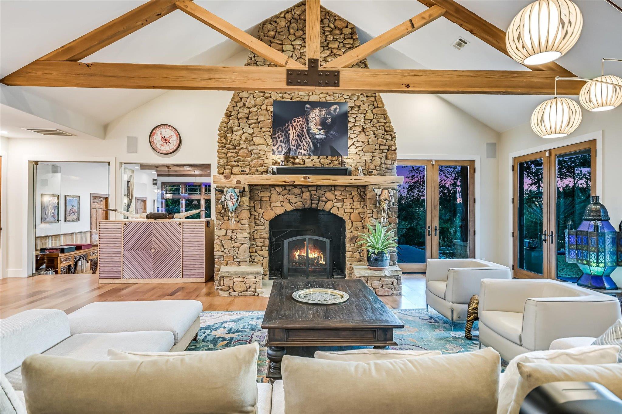 601 Crystal Creek Dr, Austin, TX 78746