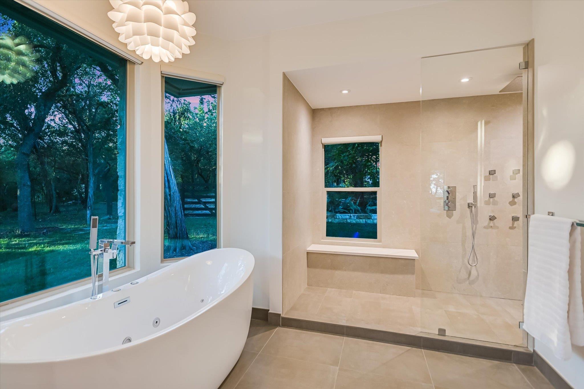 601 Crystal Creek Dr, Austin, TX 78746