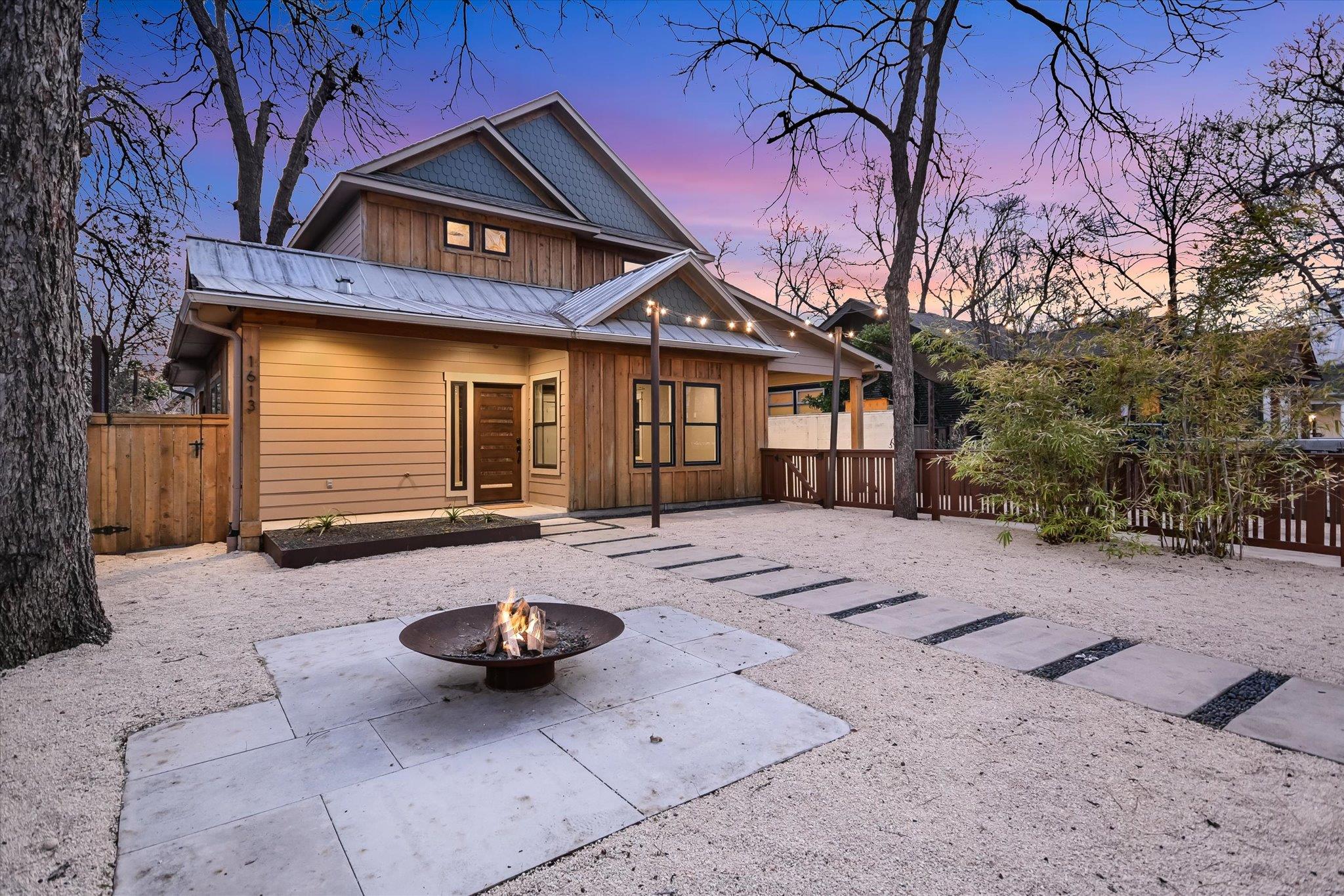 1613 Willow St, Austin, TX 78702