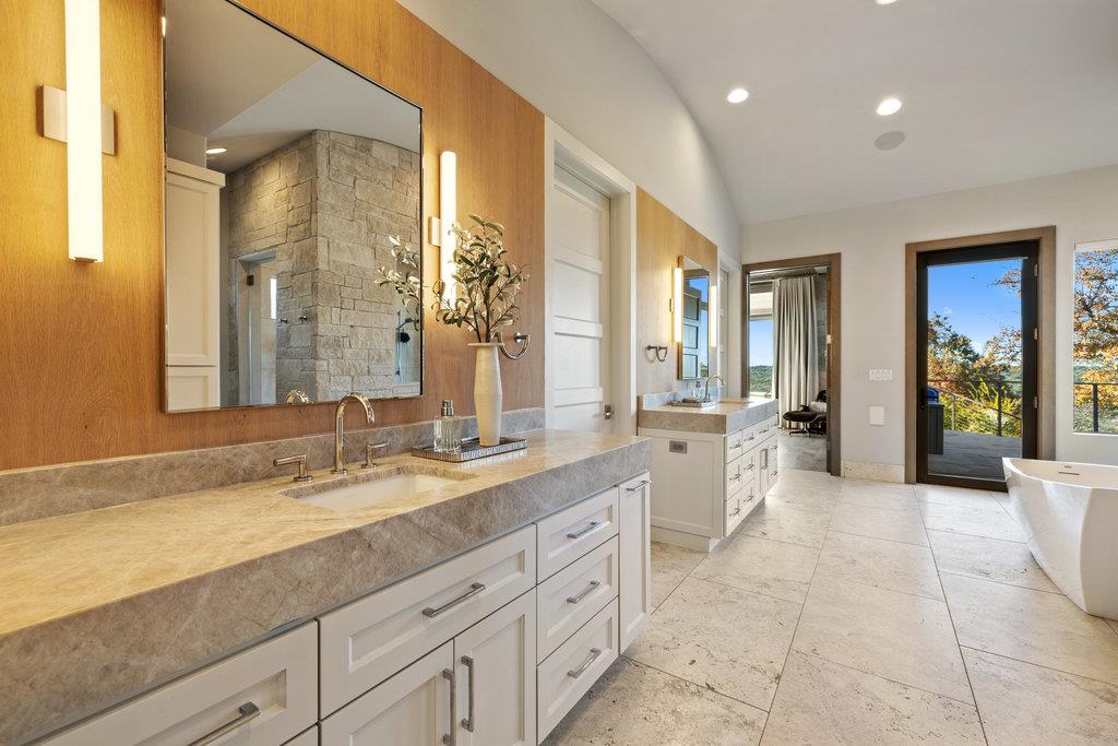 3550 Bell Springs Dr, Dripping Springs, TX 78620