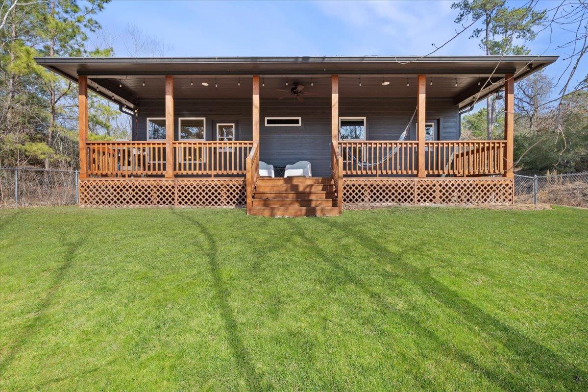 107 E Keamuku Ct, Bastrop, TX 78602