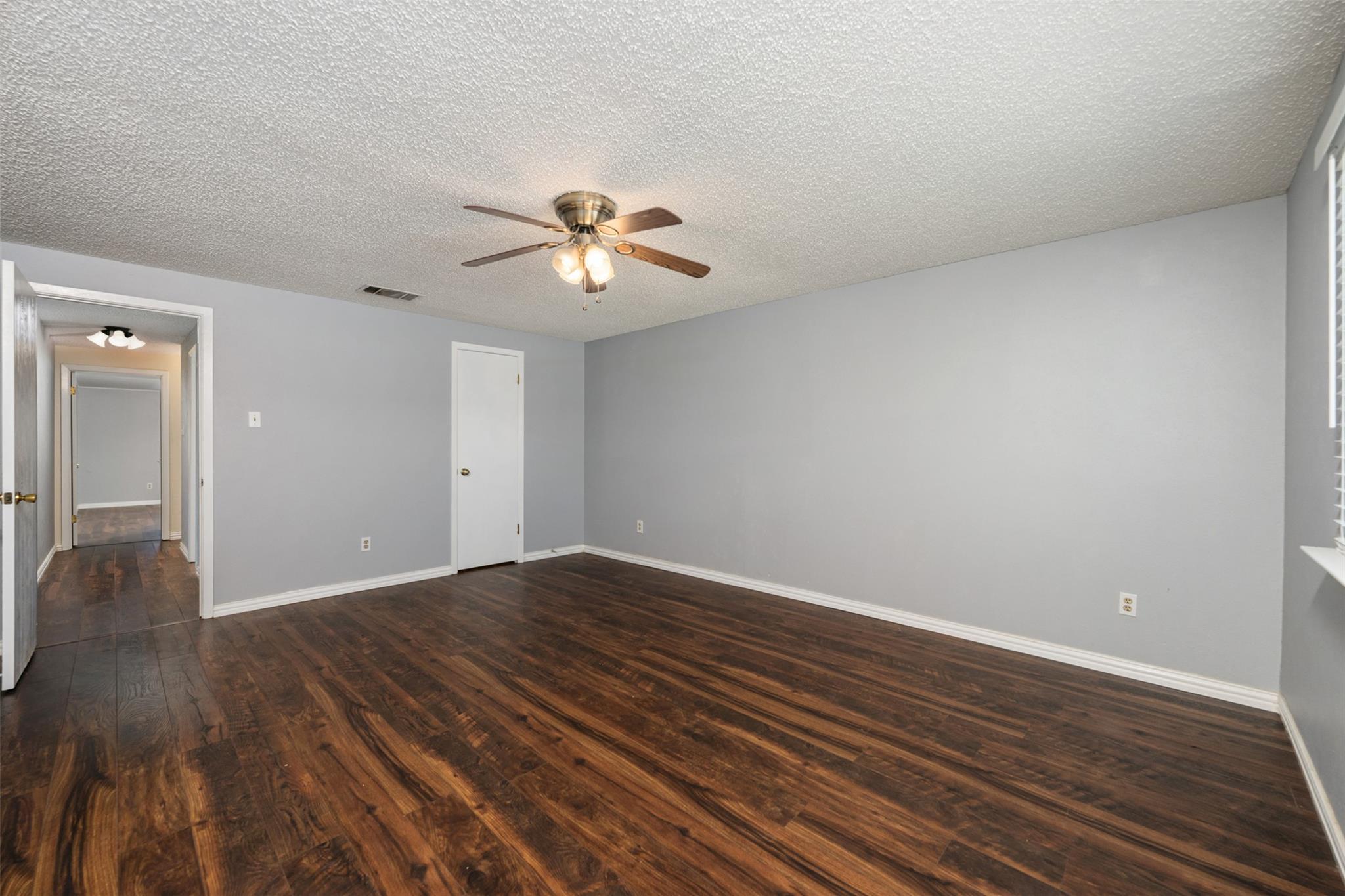 1408 Doonesbury Dr, Austin, TX 78758