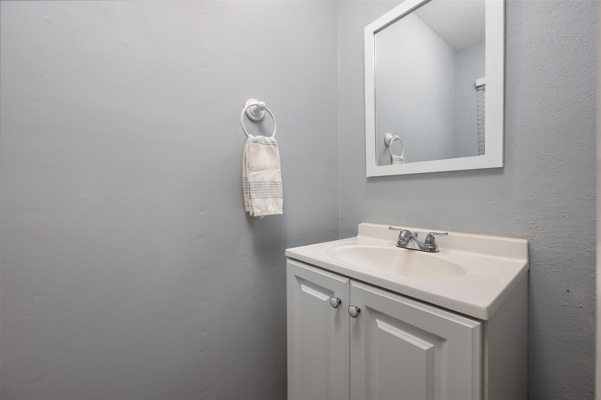 1408 Doonesbury Dr, Austin, TX 78758