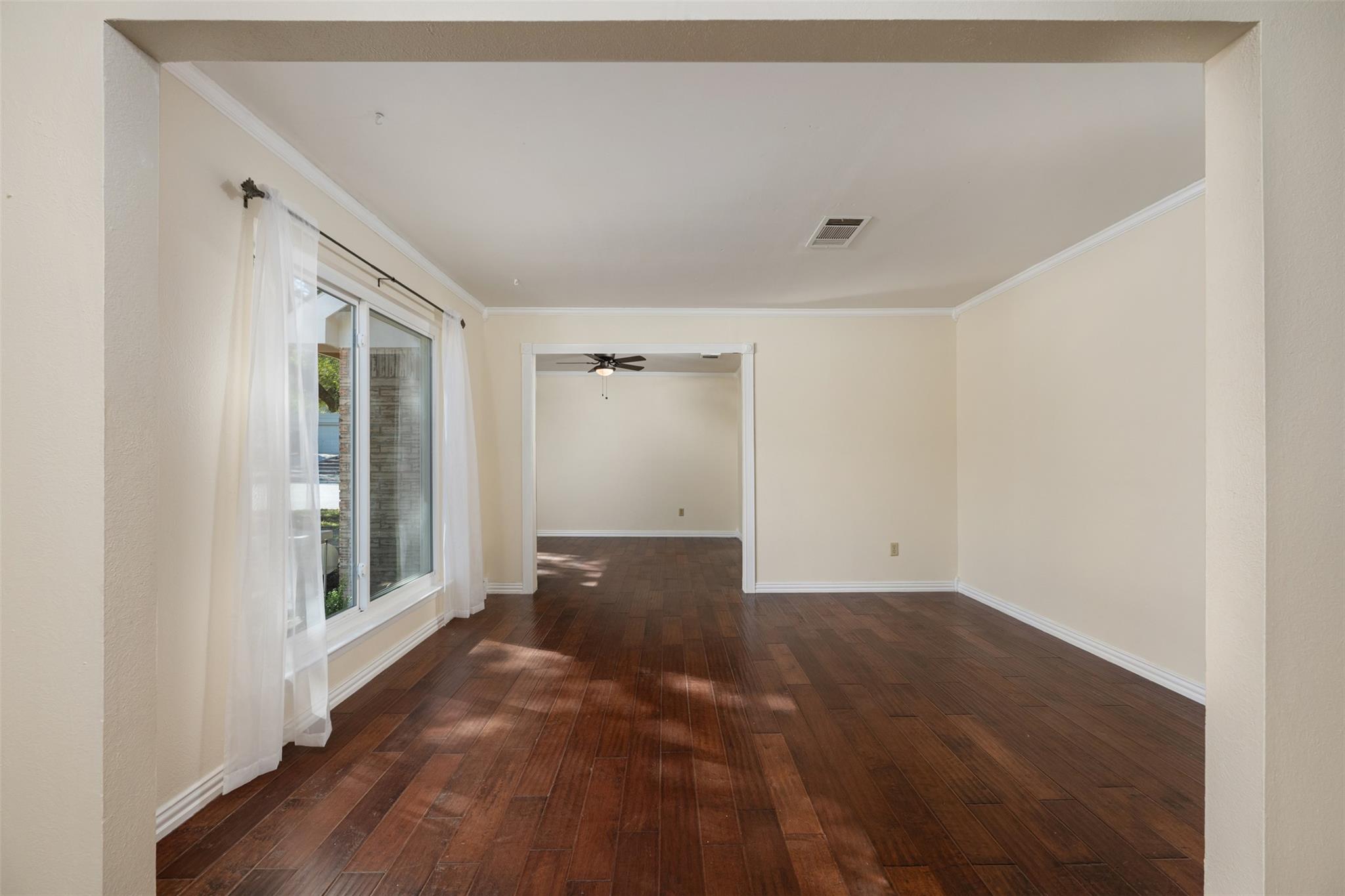 1408 Doonesbury Dr, Austin, TX 78758