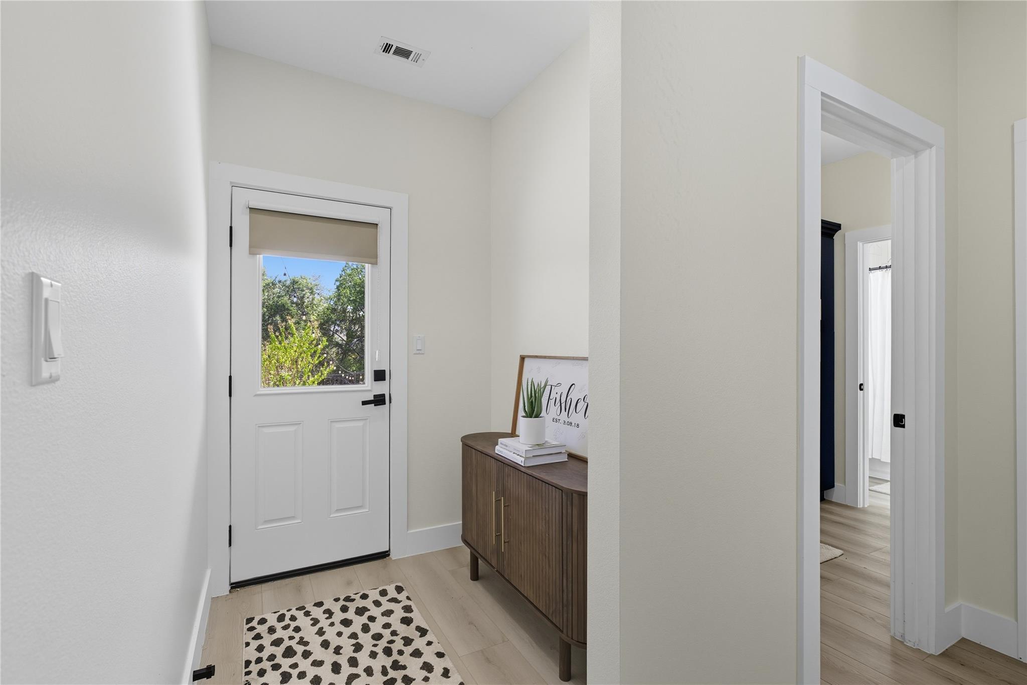 8303 Tombstone Cv, Lago Vista, TX 78645