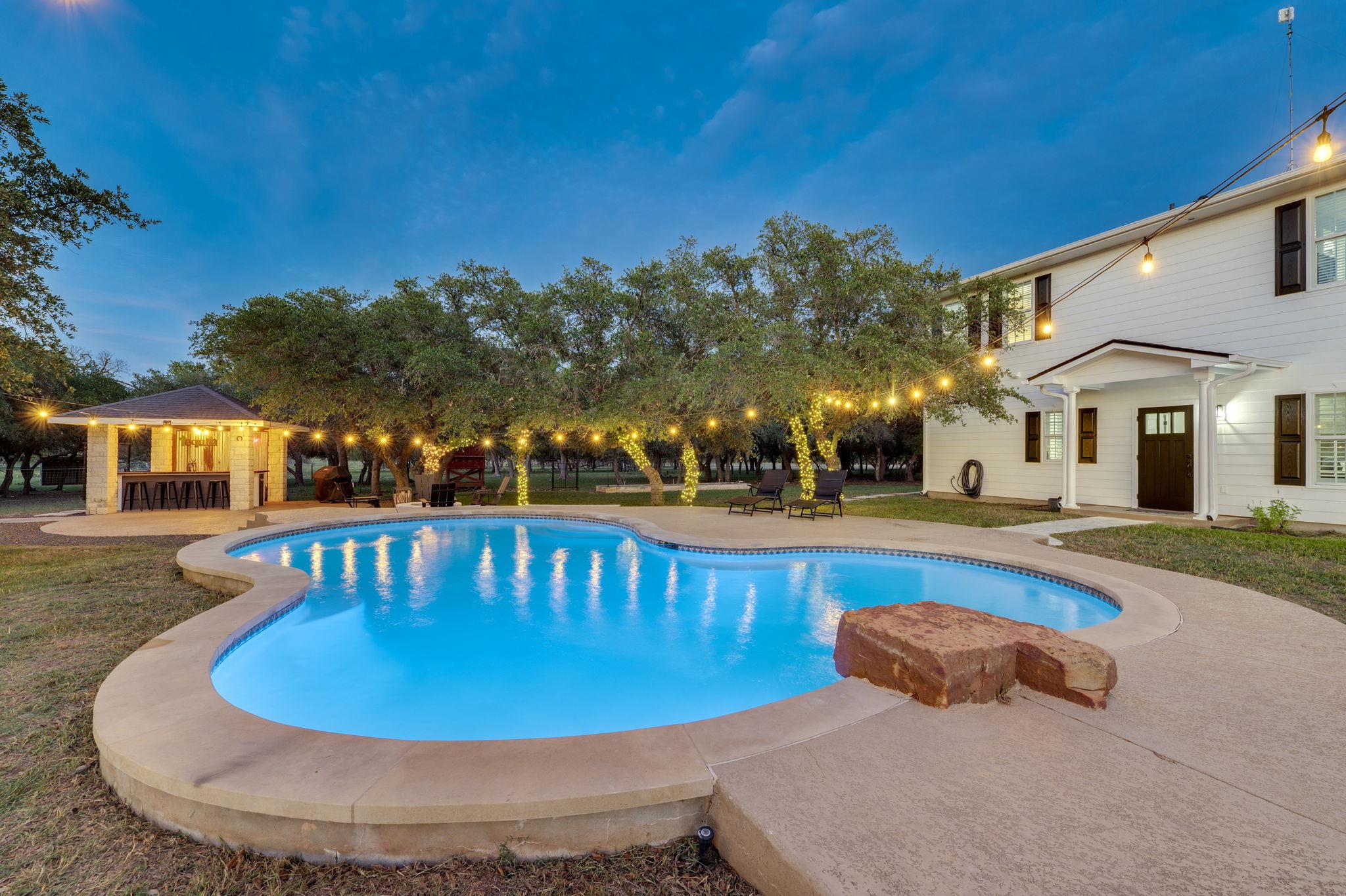 1185 County Road 258, Bertram, TX 78605