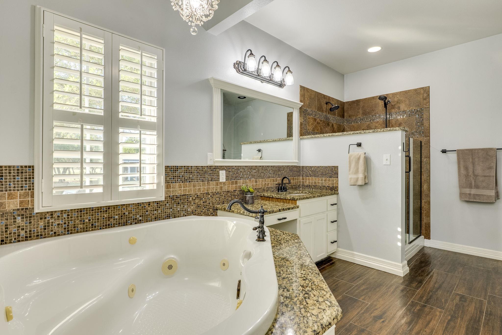 1185 County Road 258, Bertram, TX 78605