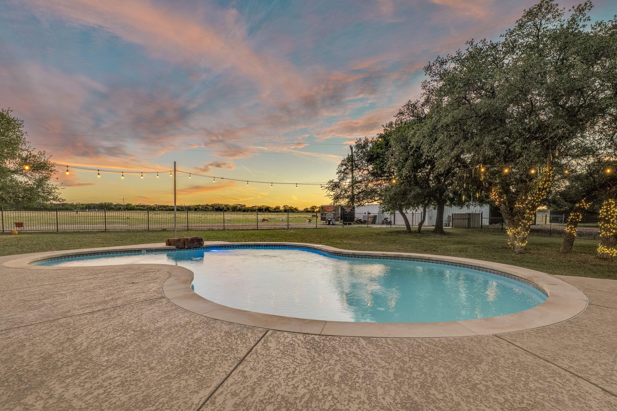 1185 County Road 258, Bertram, TX 78605