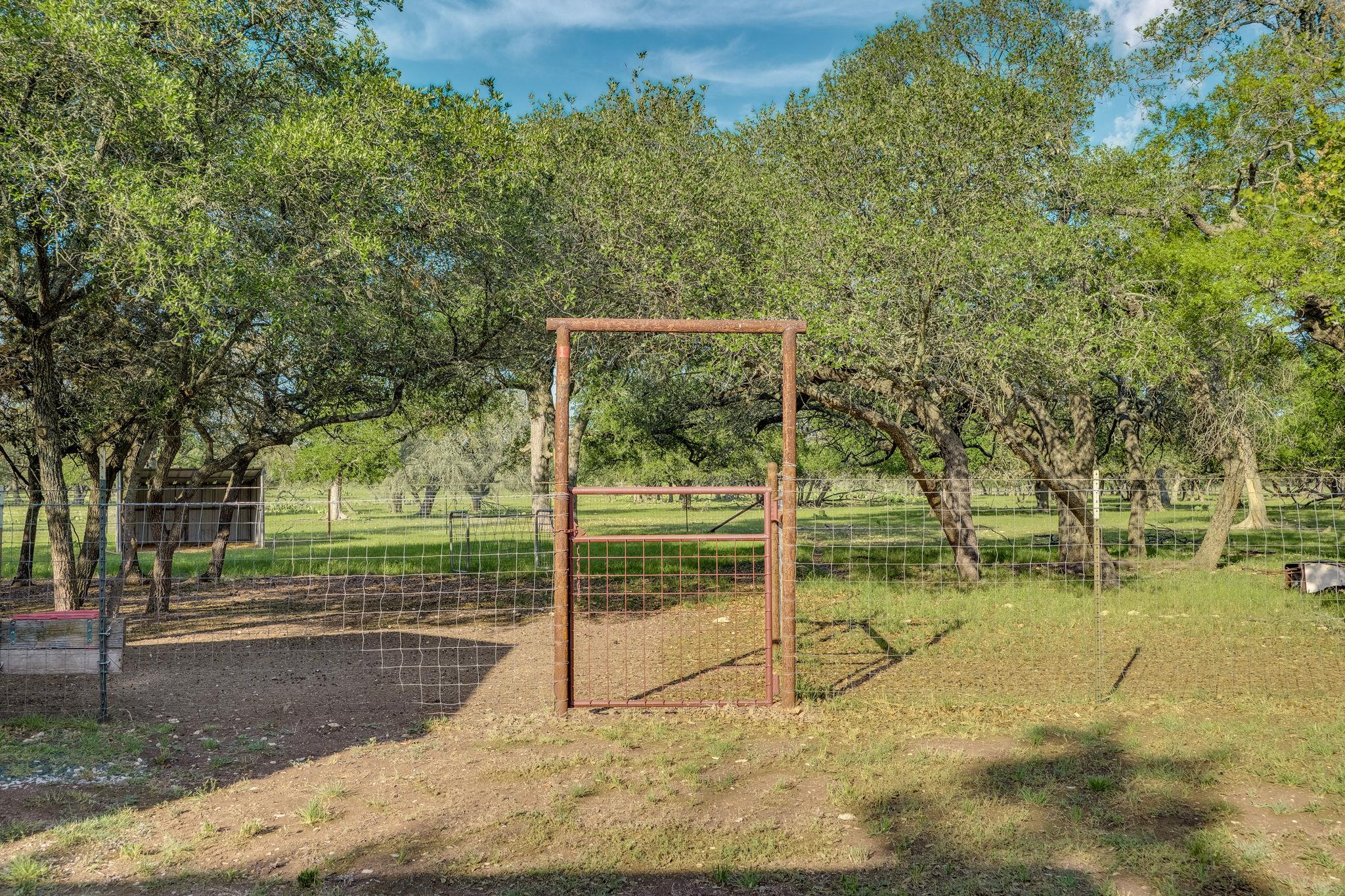 1185 County Road 258, Bertram, TX 78605