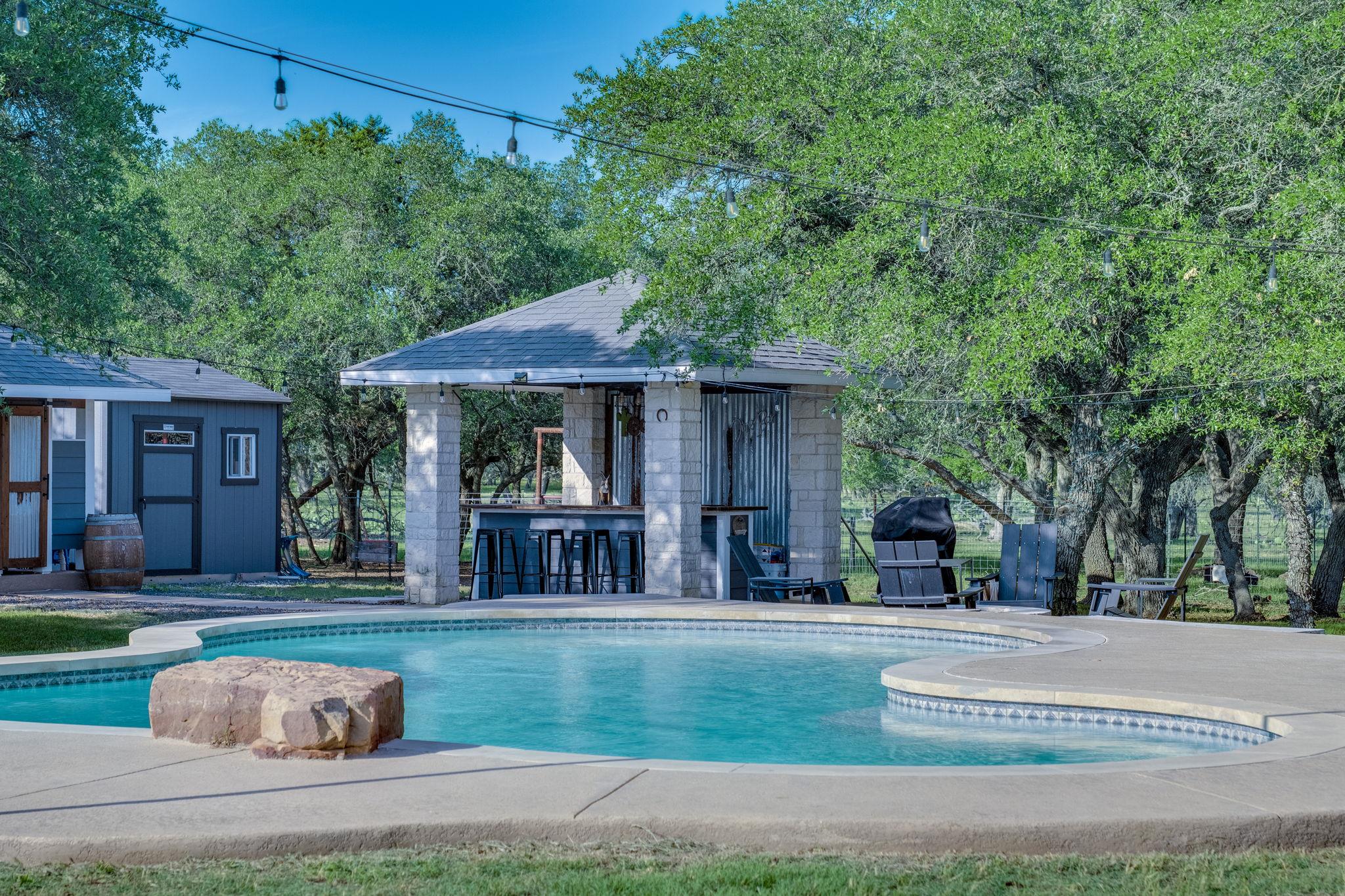 1185 County Road 258, Bertram, TX 78605