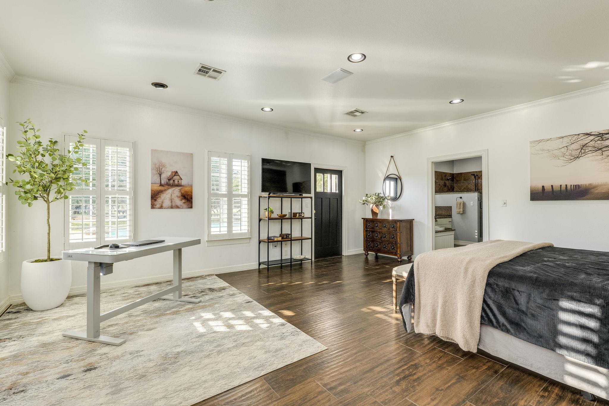 1185 County Road 258, Bertram, TX 78605