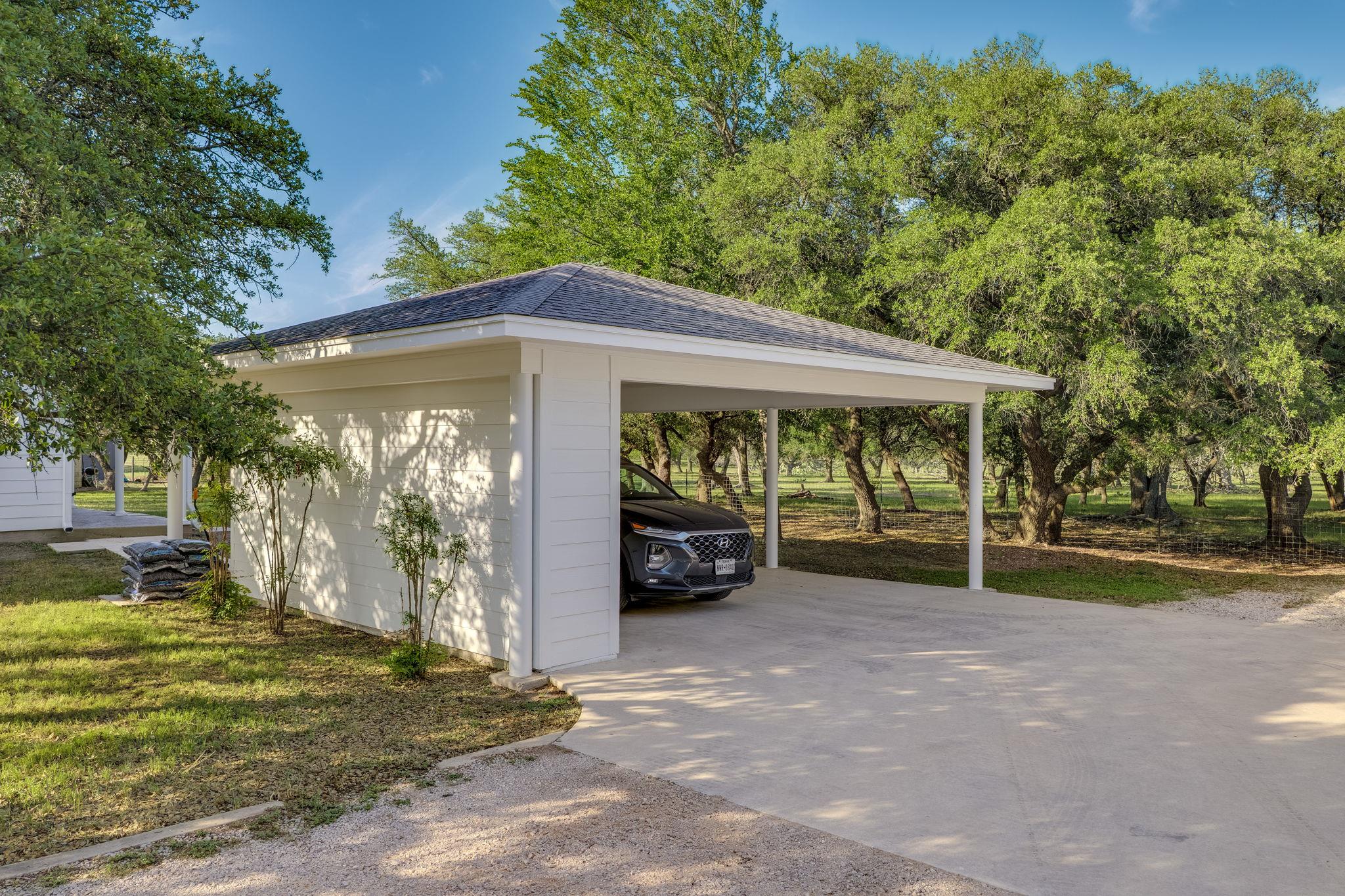 1185 County Road 258, Bertram, TX 78605