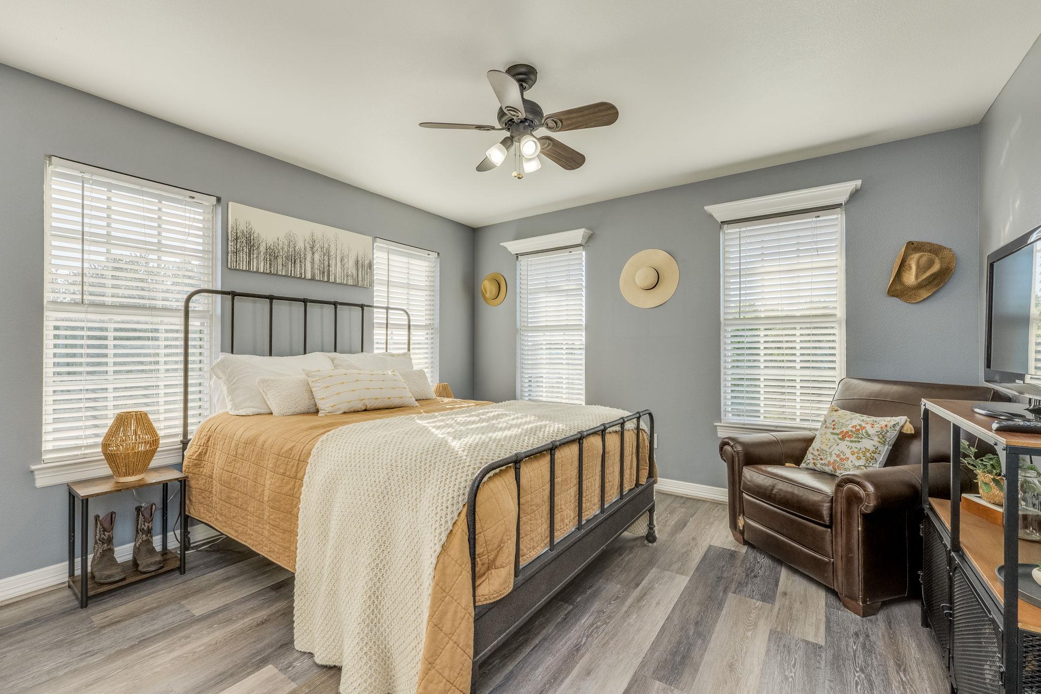 1185 County Road 258, Bertram, TX 78605