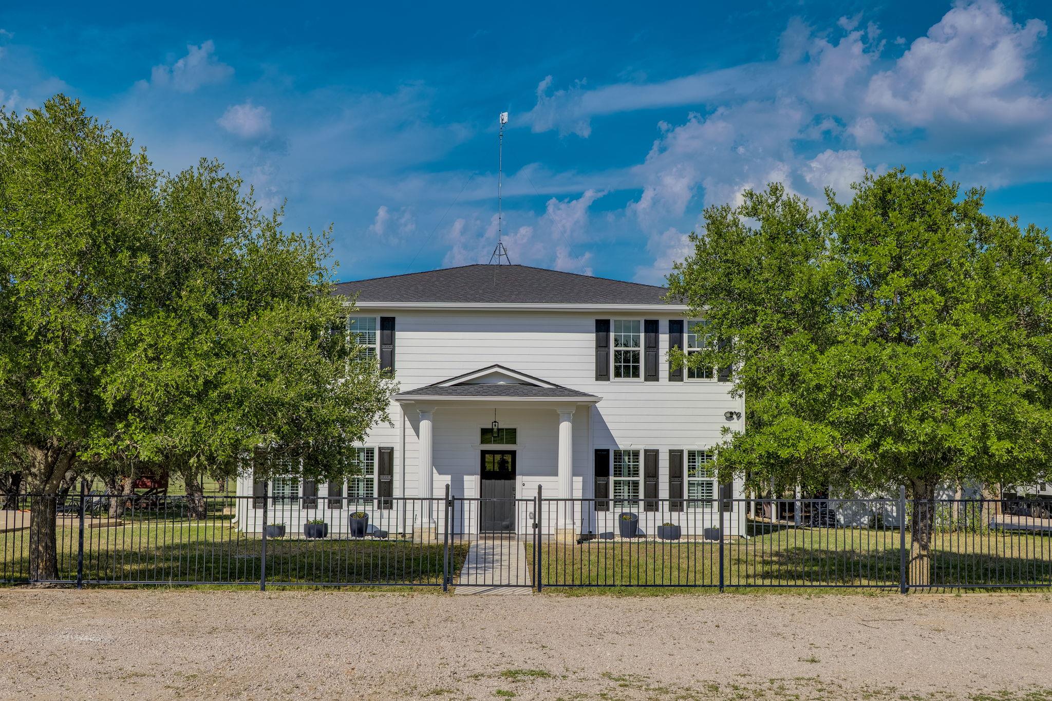 1185 County Road 258, Bertram, TX 78605