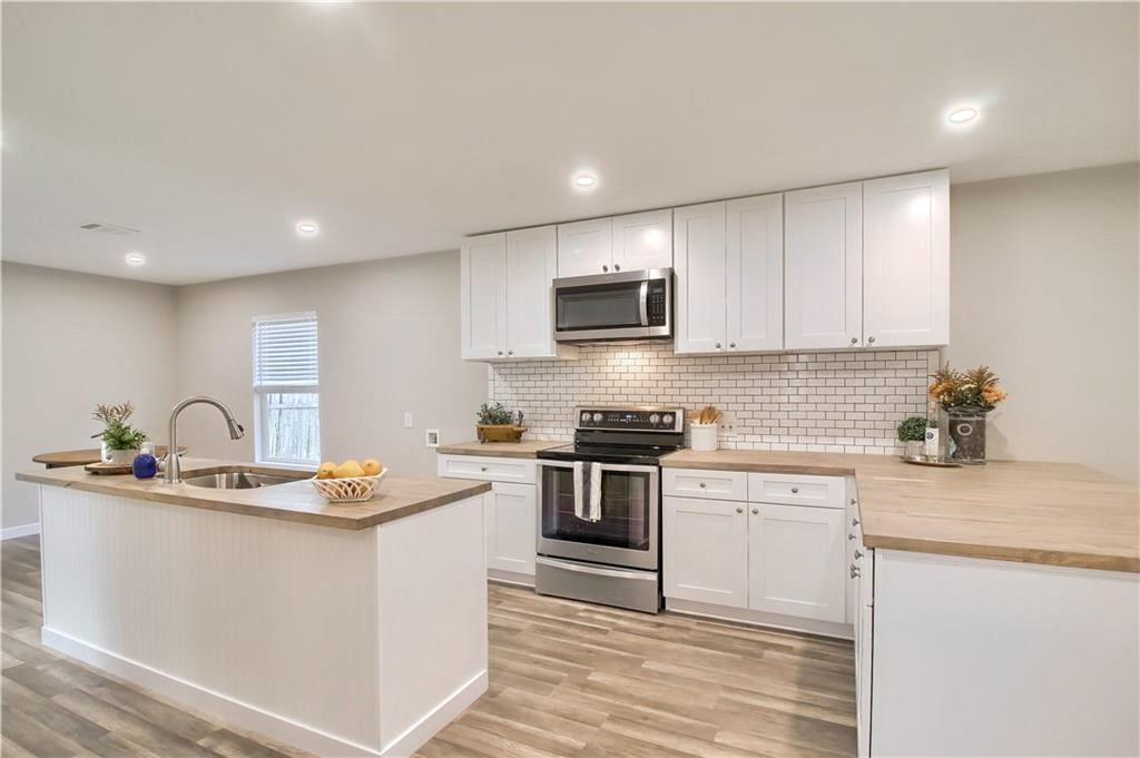 108 Irene St, Elgin, TX 78621