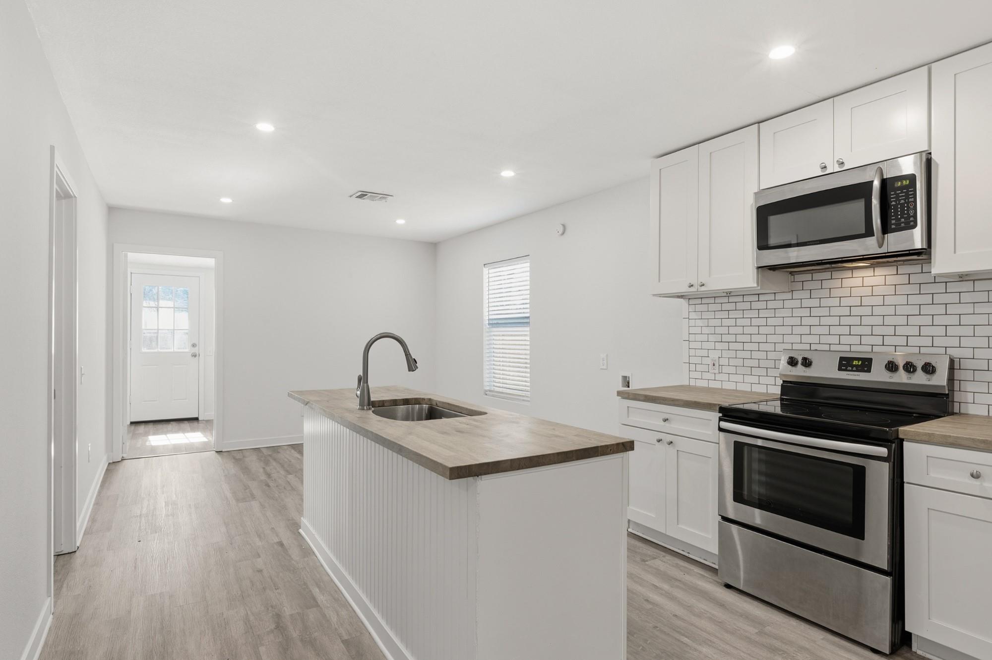 108 Irene St, Elgin, TX 78621