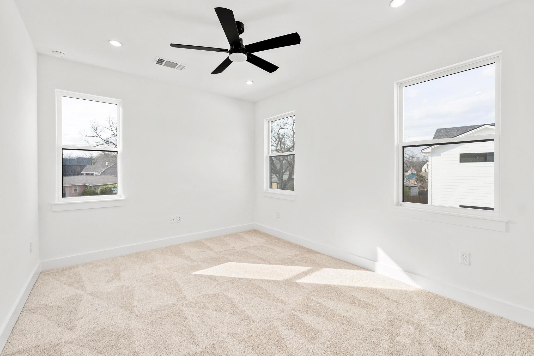 1500 Sylvan Glade # 2A, Austin, TX 78745