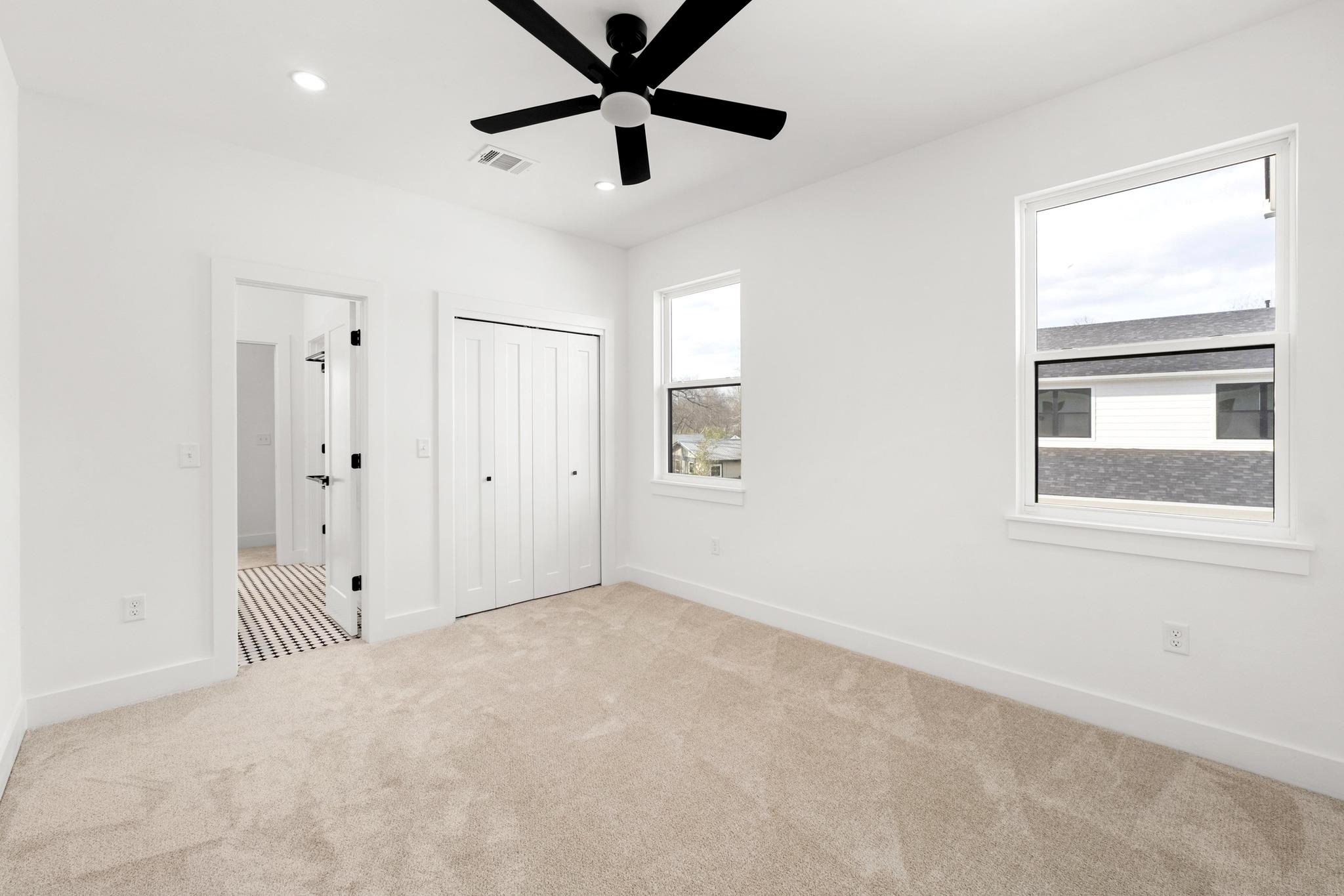 1500 Sylvan Glade # 2A, Austin, TX 78745