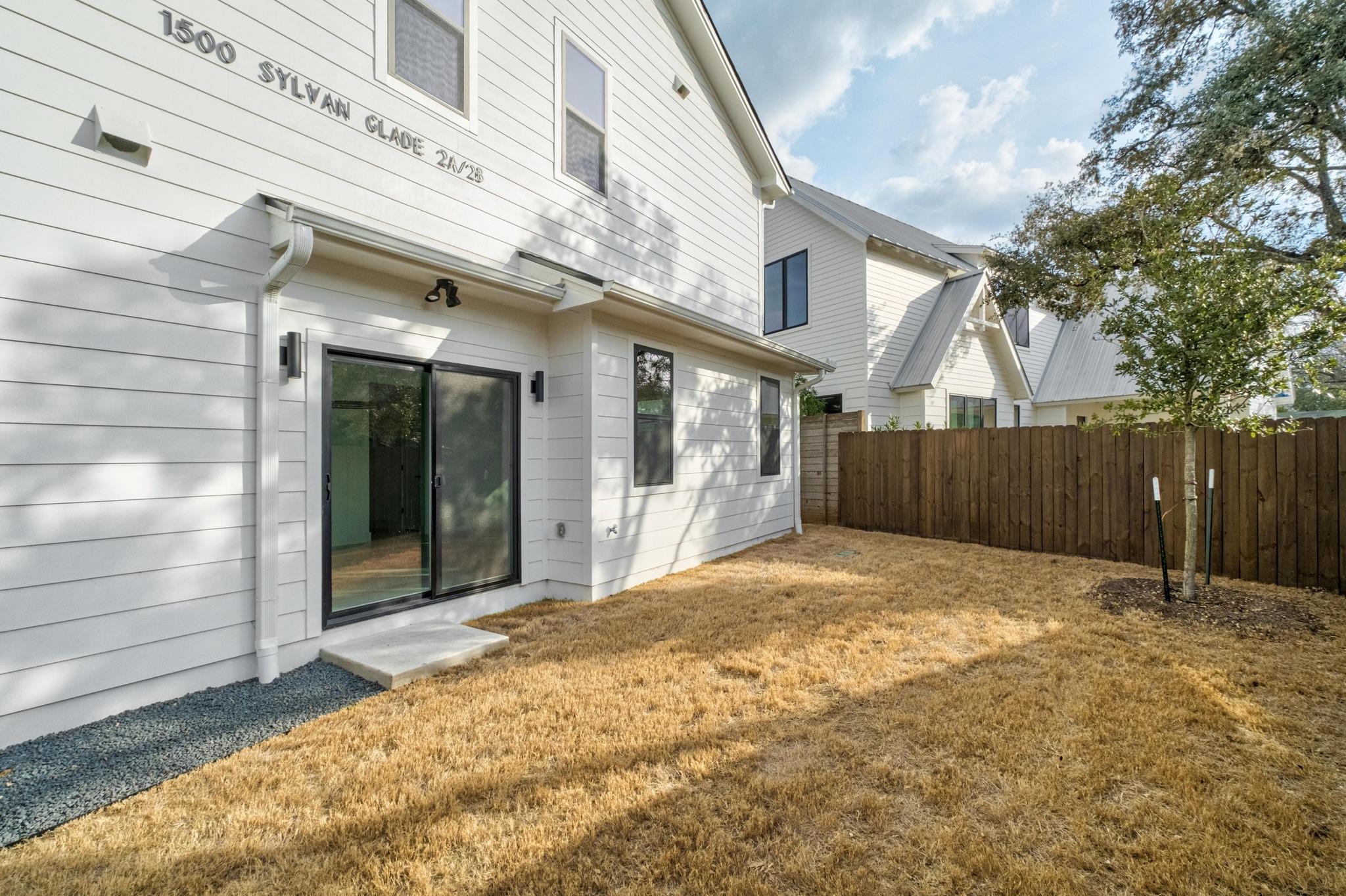 1500 Sylvan Glade # 2A, Austin, TX 78745