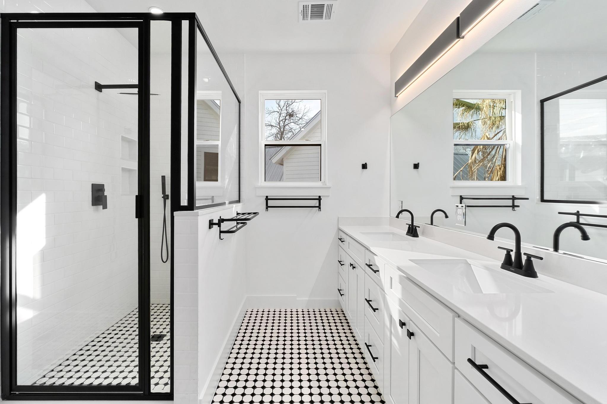 1500 Sylvan Glade # 2A, Austin, TX 78745