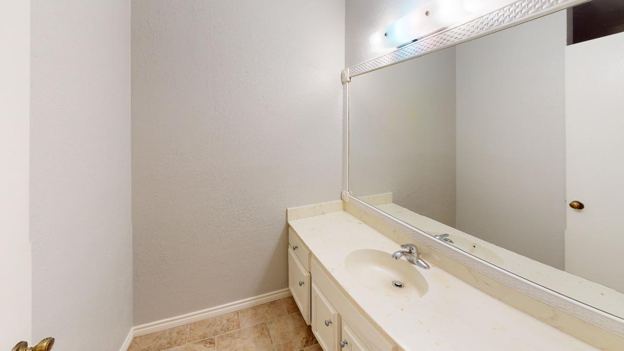 10214 Missel Thrush Dr, Austin, TX 78750