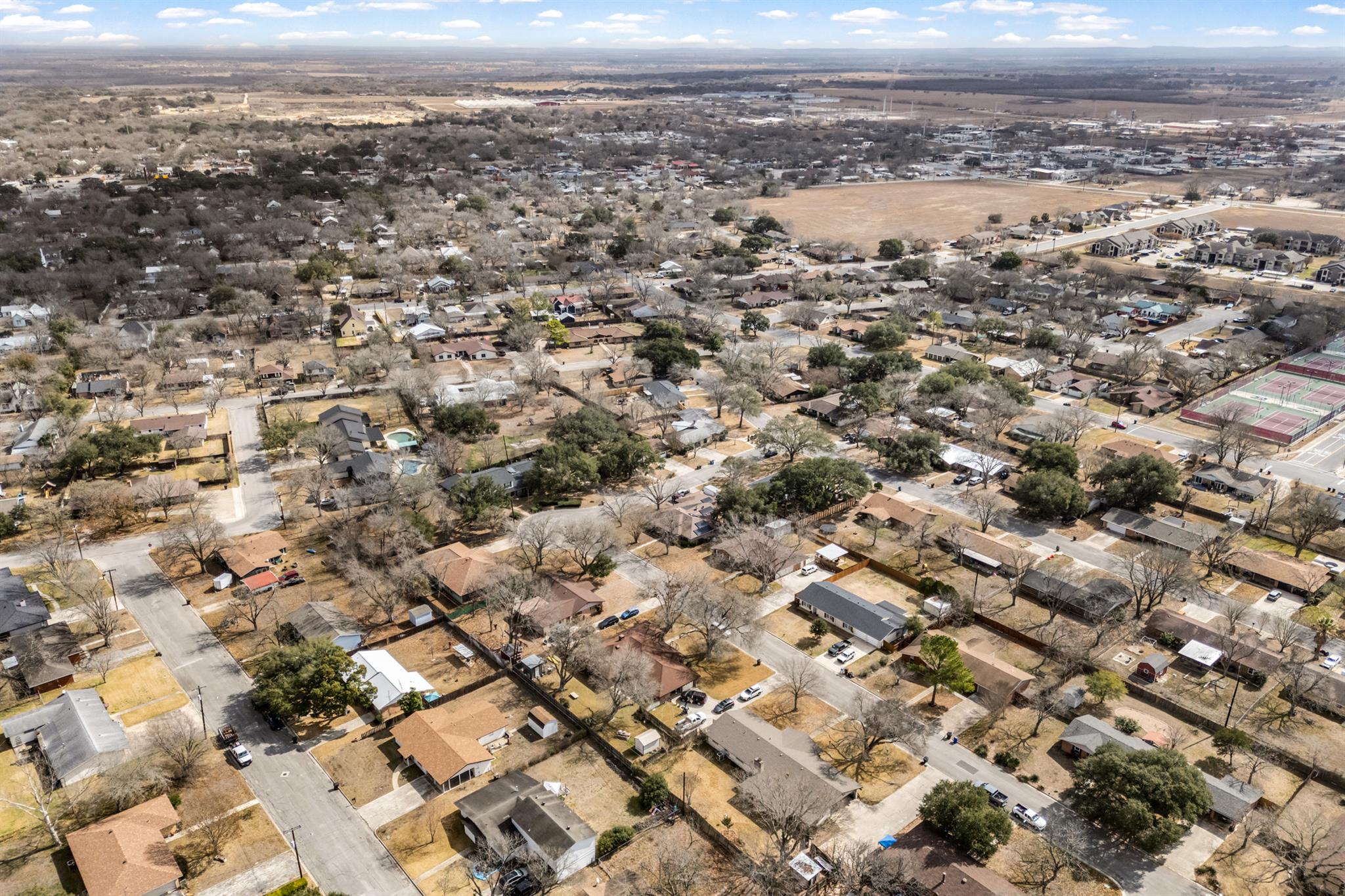 795 Vogel Dr, Lockhart, TX 78644