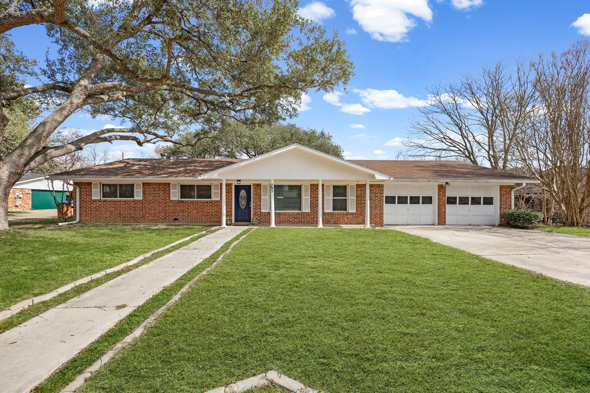 795 Vogel Dr, Lockhart, TX 78644