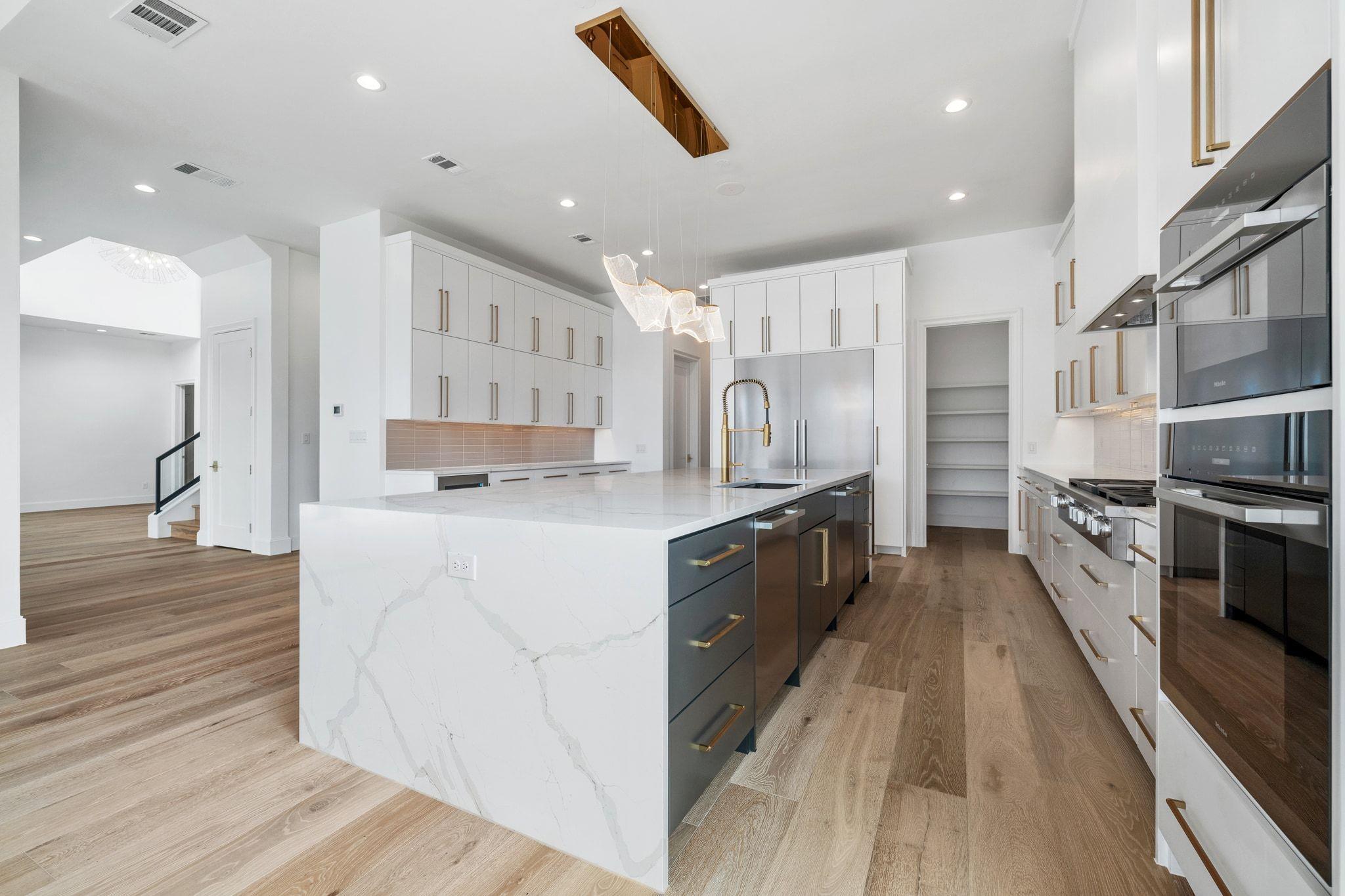 111 Orange Plume, Horseshoe Bay, TX 78657