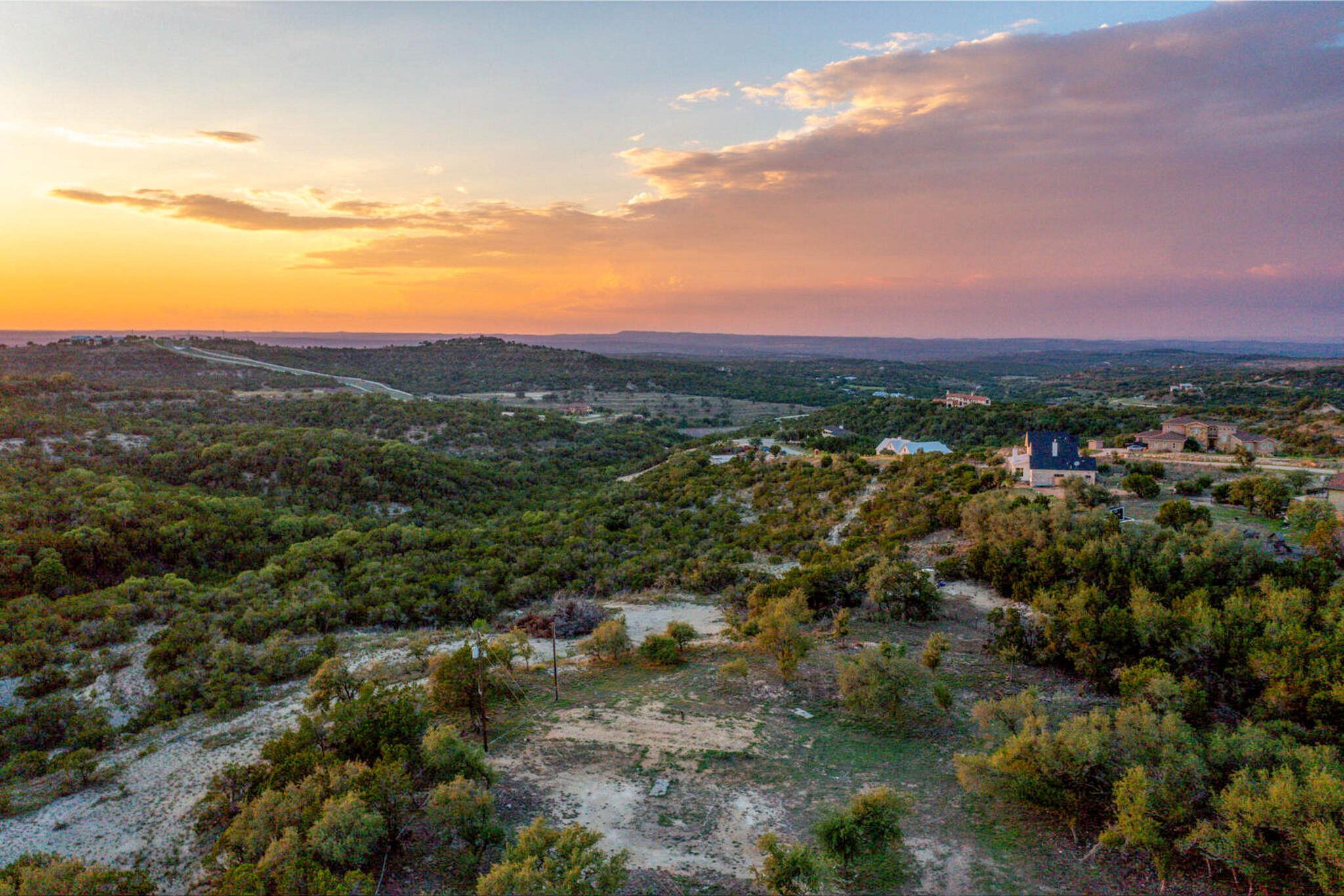 1008 Bell Springs Rd, Dripping Springs, TX 78620