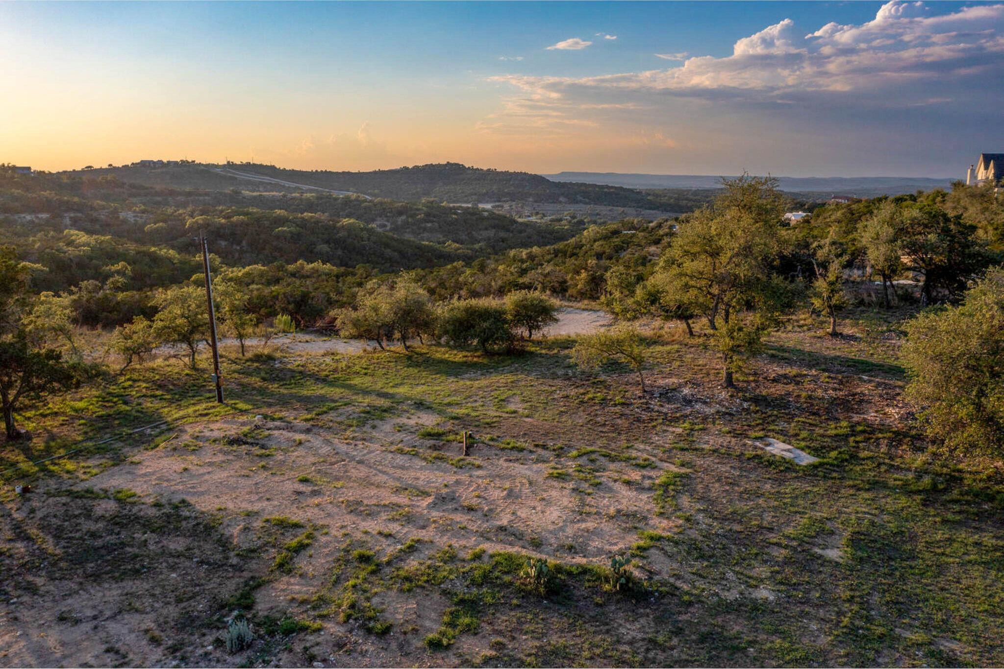 1008 Bell Springs Rd, Dripping Springs, TX 78620