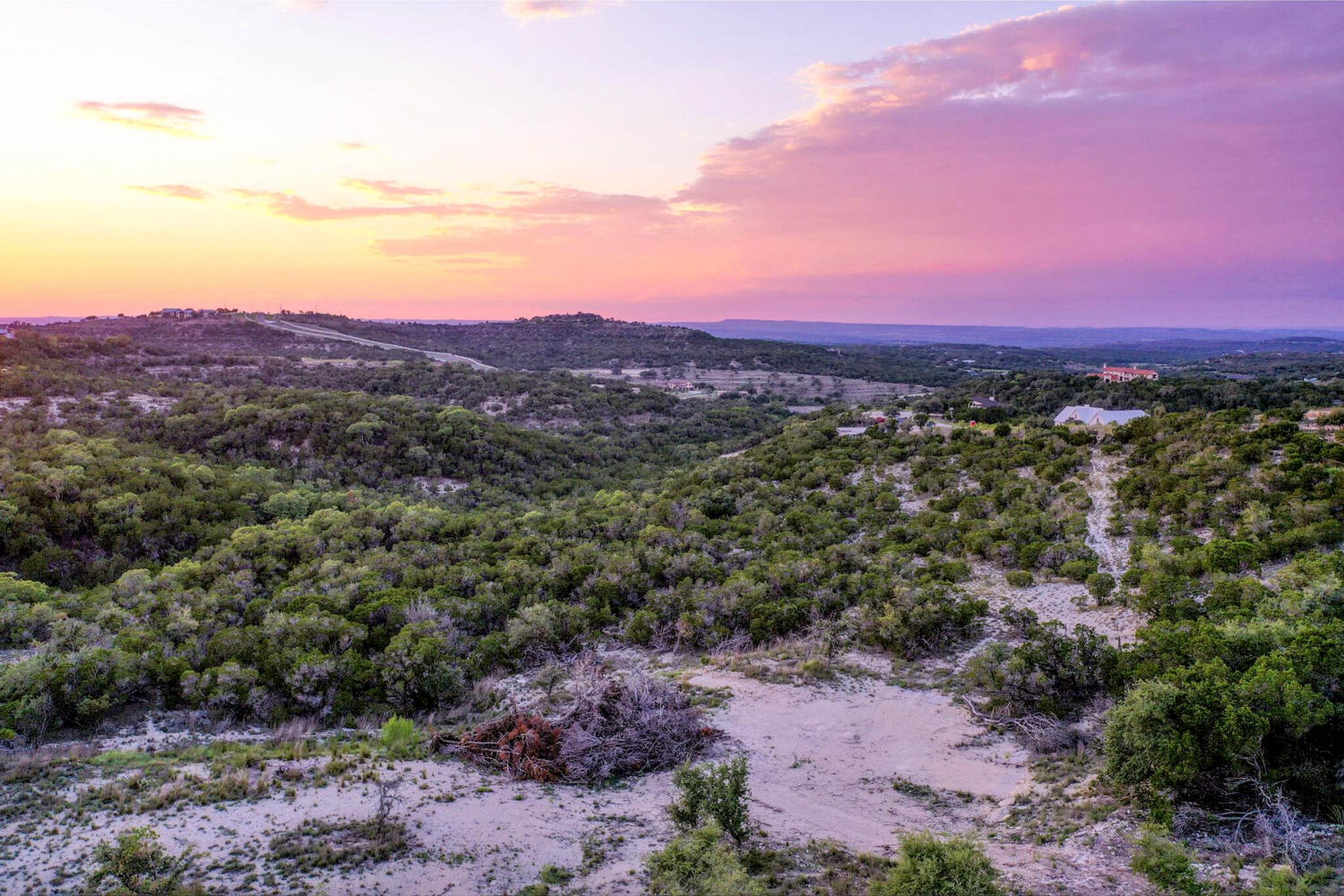 1008 Bell Springs Rd, Dripping Springs, TX 78620