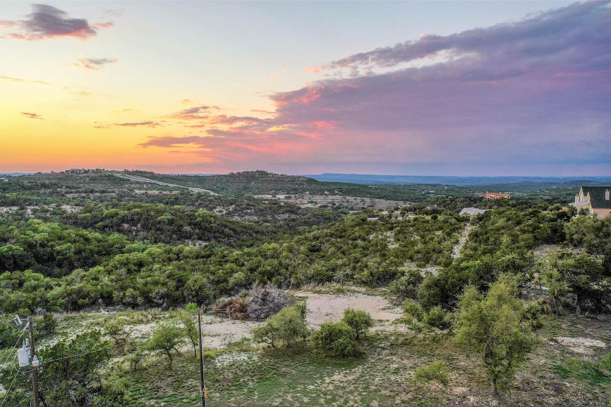 1008 Bell Springs Rd, Dripping Springs, TX 78620
