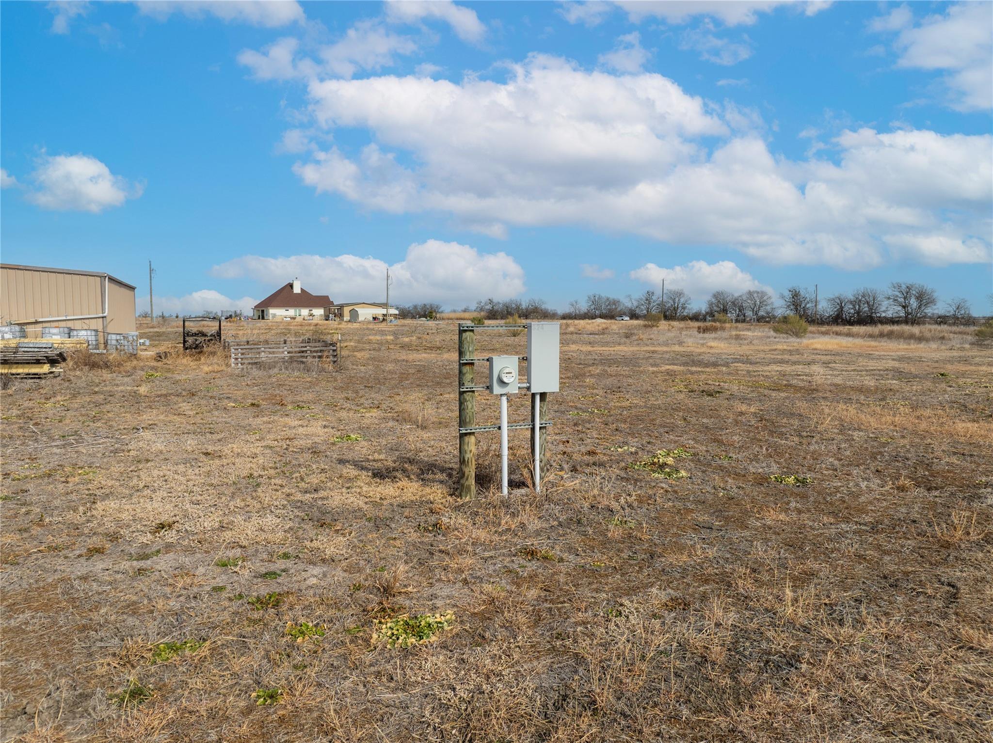 824 County Road 451, Coupland, TX 78615