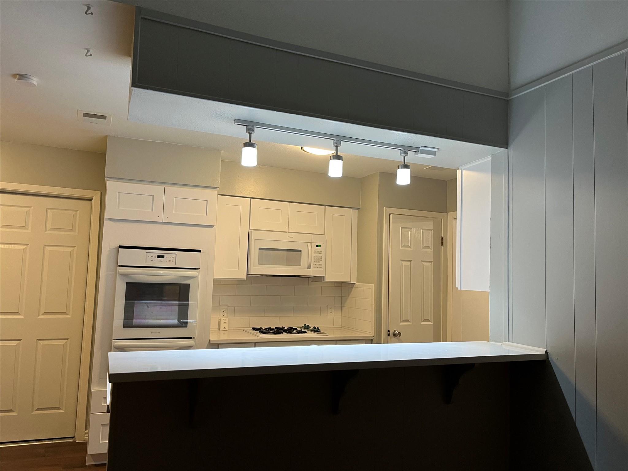 1619 E Cripple Creek Dr, Austin, TX 78758